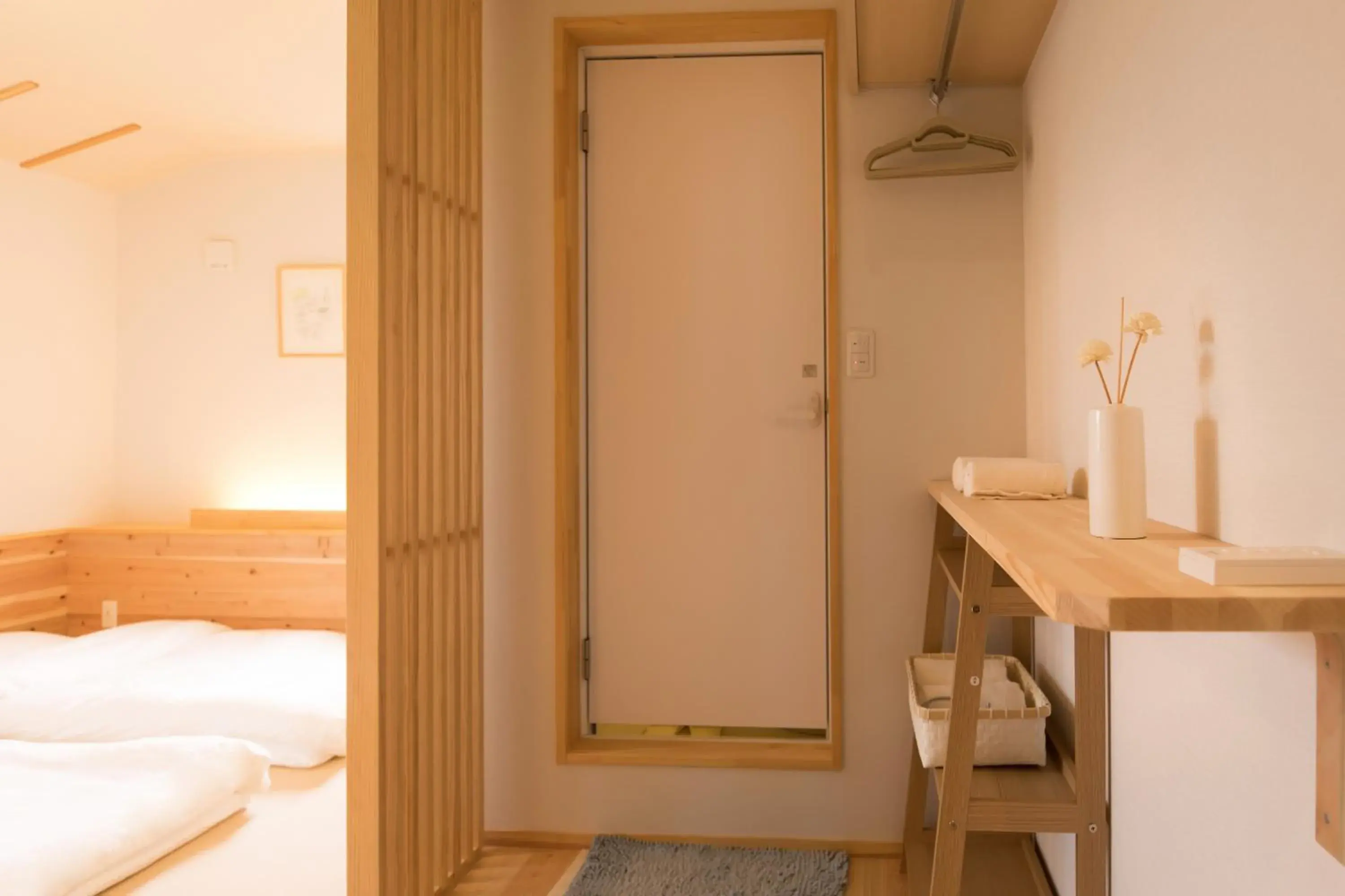 Bedroom, Bathroom in Onya Tachibana