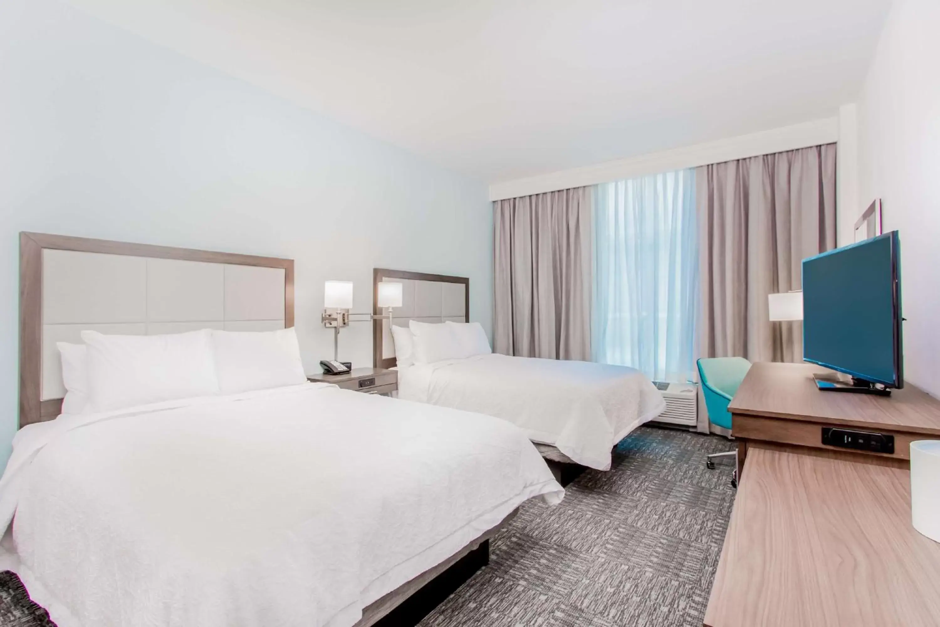 Bedroom, Bed in Hampton Inn & Suites Panama City Beach-Beachfront