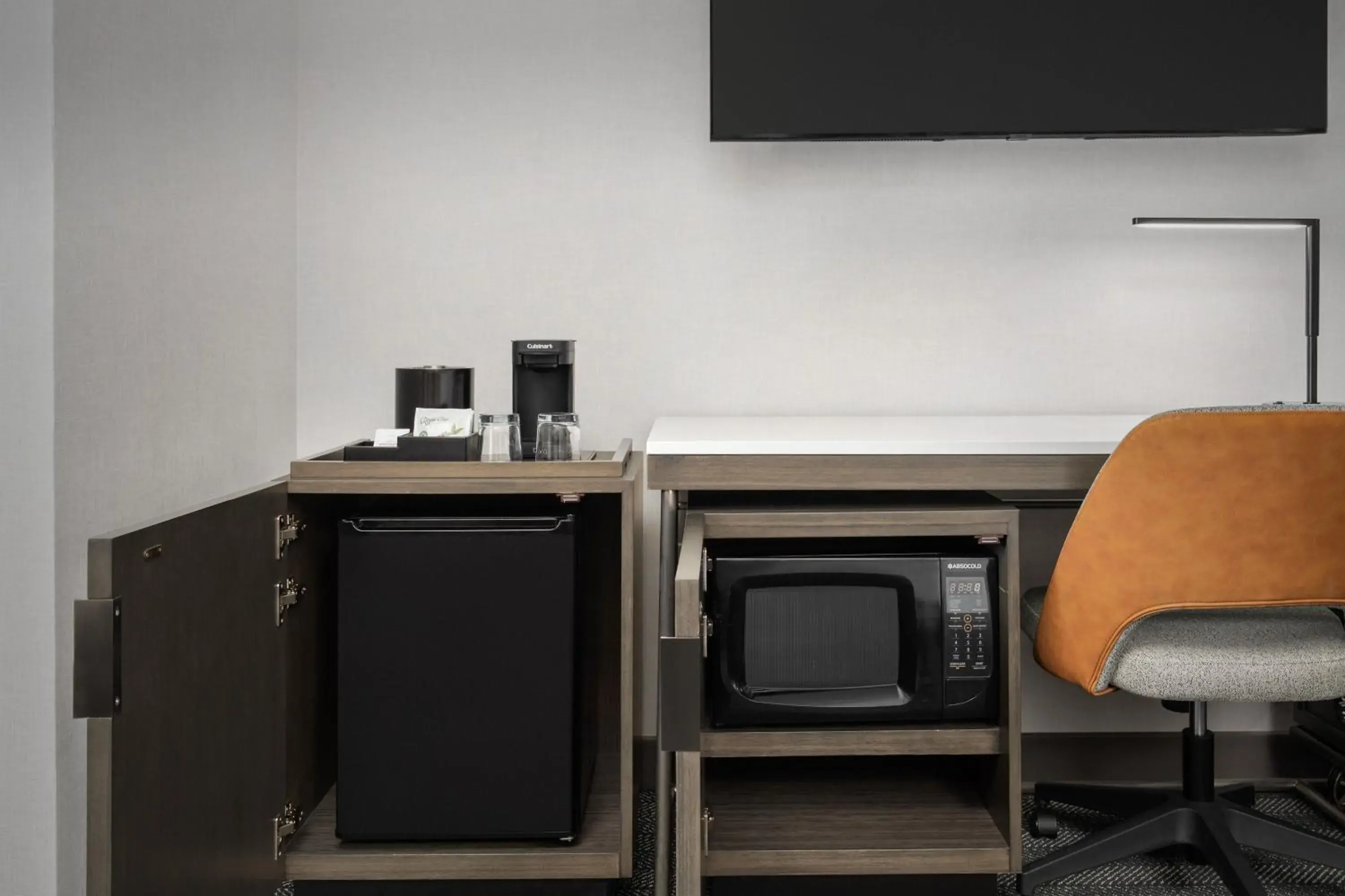 Photo of the whole room, TV/Entertainment Center in Courtyard by Marriott Bozeman