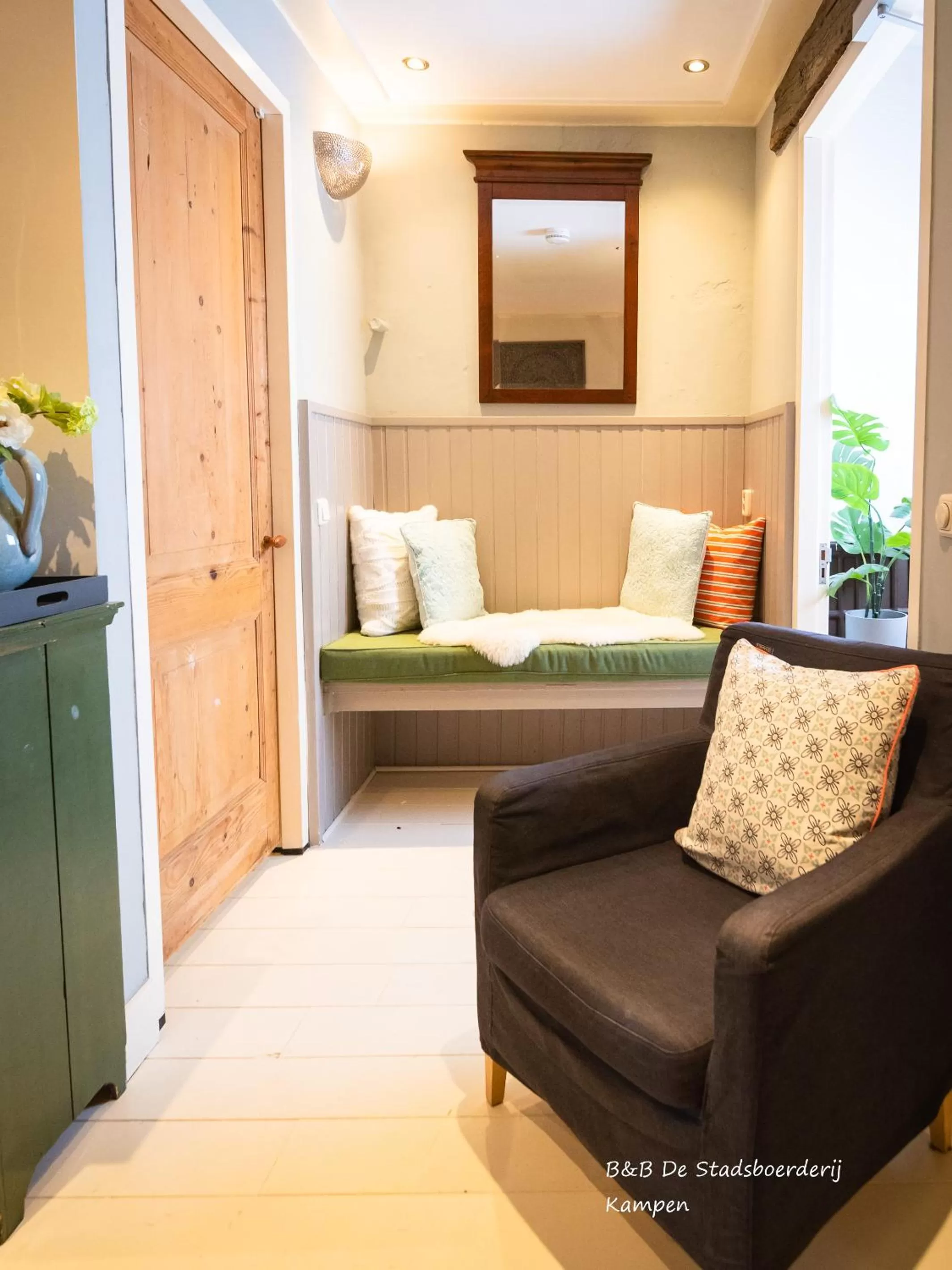 Seating area in De Stadsboerderij