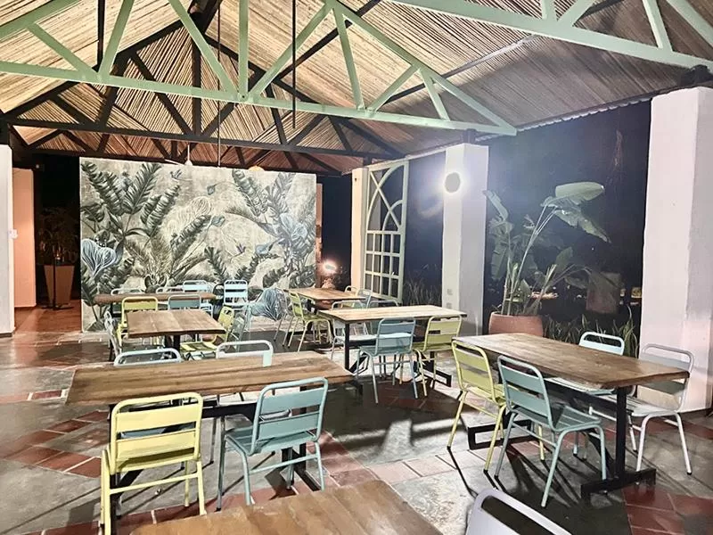 Restaurant/places to eat in Waka Hotel Rural