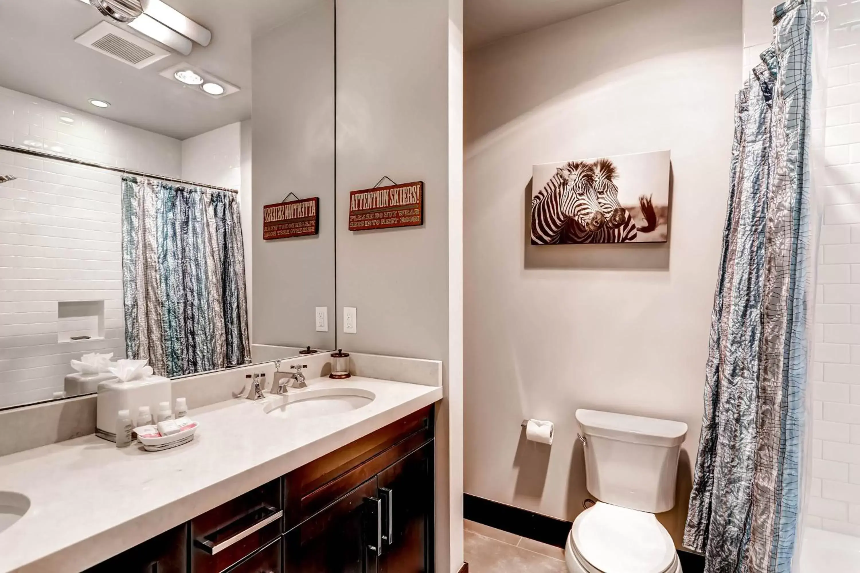 Bathroom in Lion Square Lodge