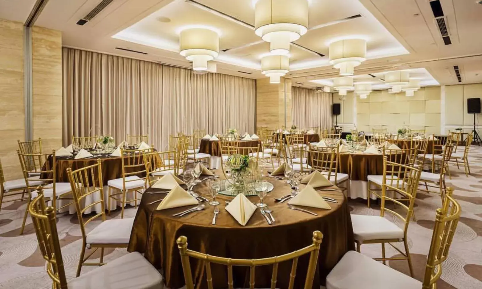 Banquet/Function facilities, Restaurant/Places to Eat in Richmonde Hotel Iloilo