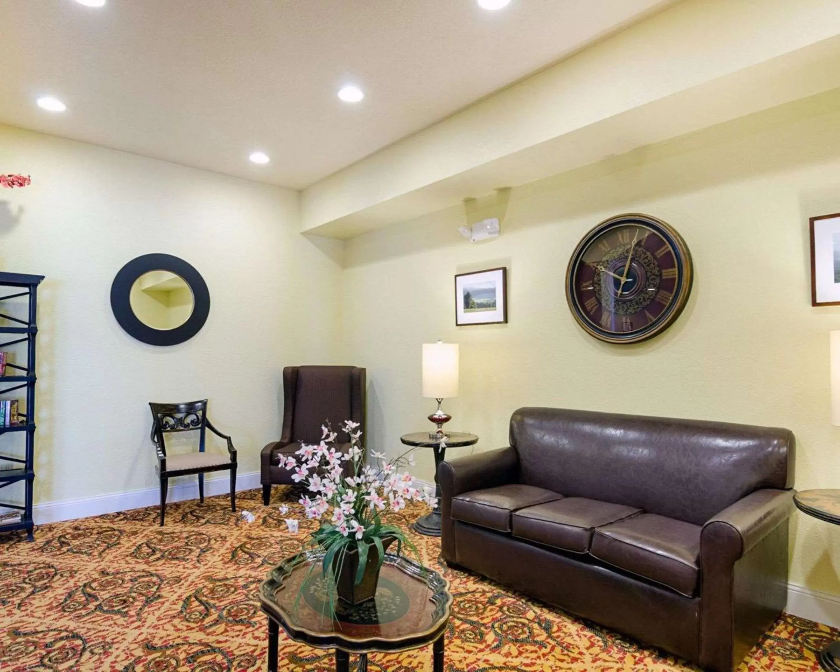 Lobby or reception, Seating Area in Comfort Inn & Suites Orange
