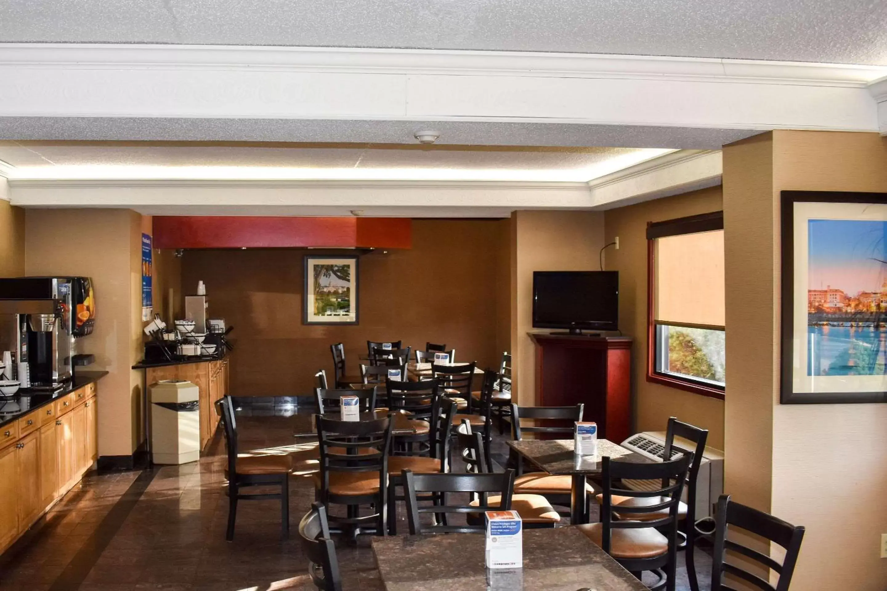 Restaurant/Places to Eat in Comfort Inn Bordentown near NJ Turnpike