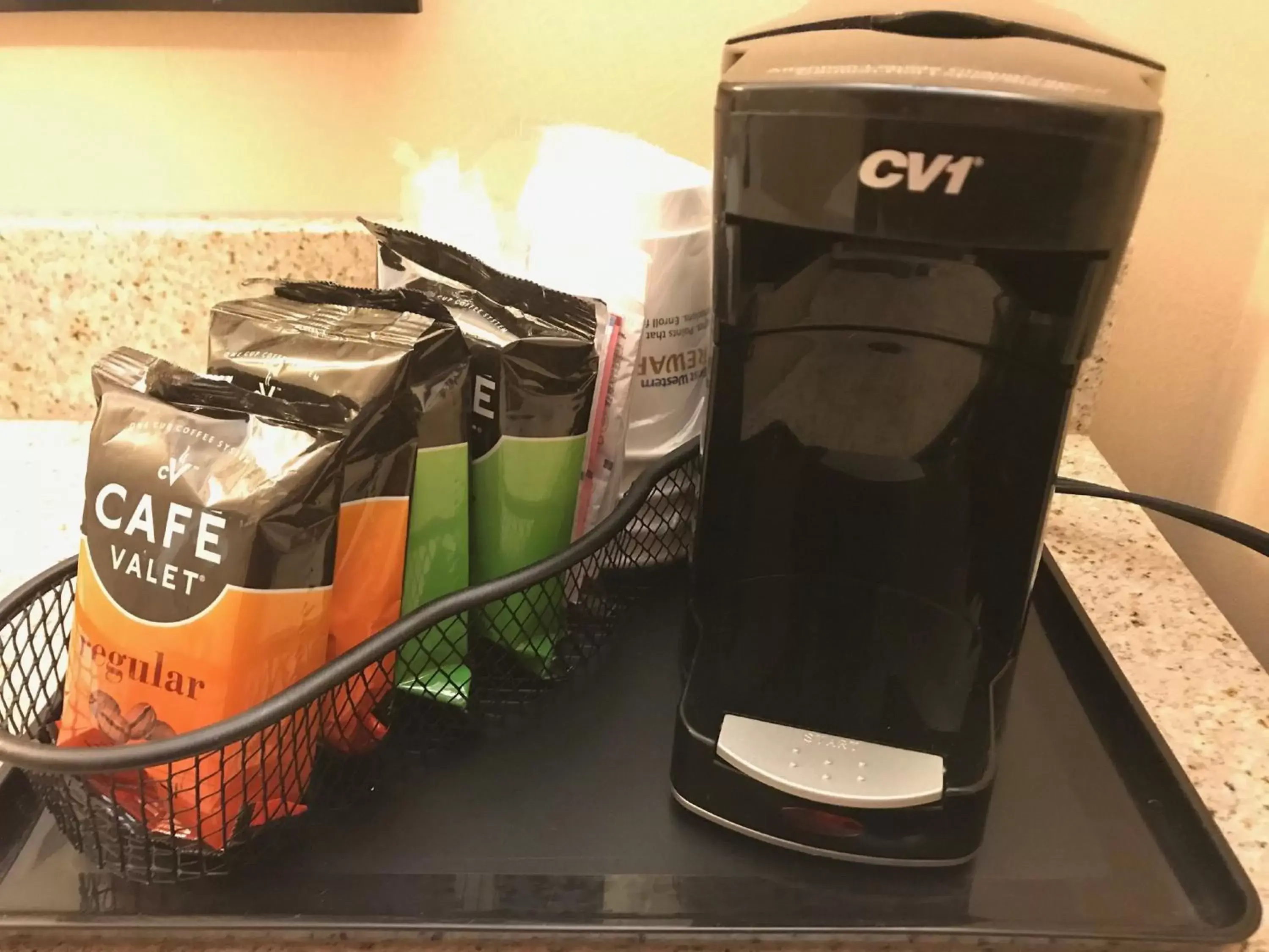 Coffee/tea facilities in Best Western Plus Goodman Inn & Suites