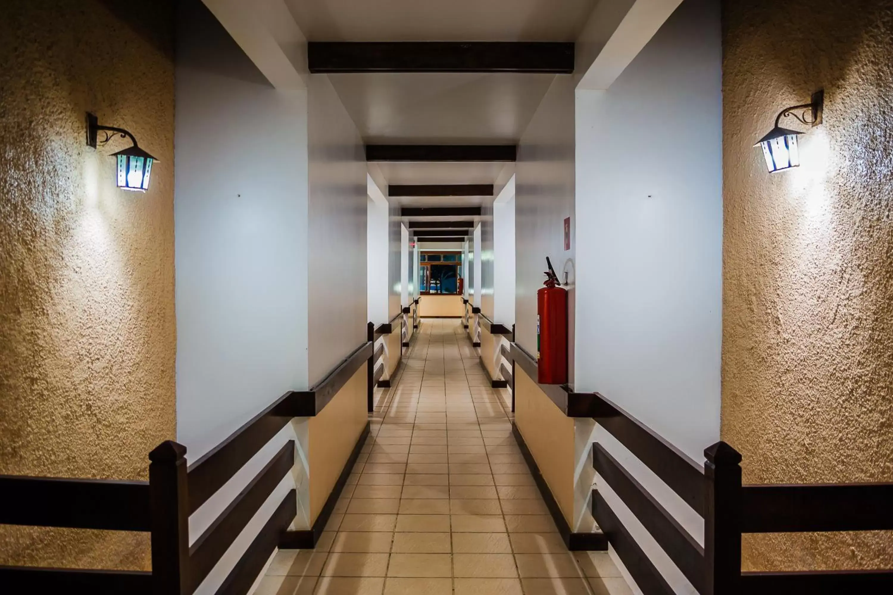 Facade/entrance in Hotel Porto das Ancoras Facade/entrance in Hotel Porto das Ancoras