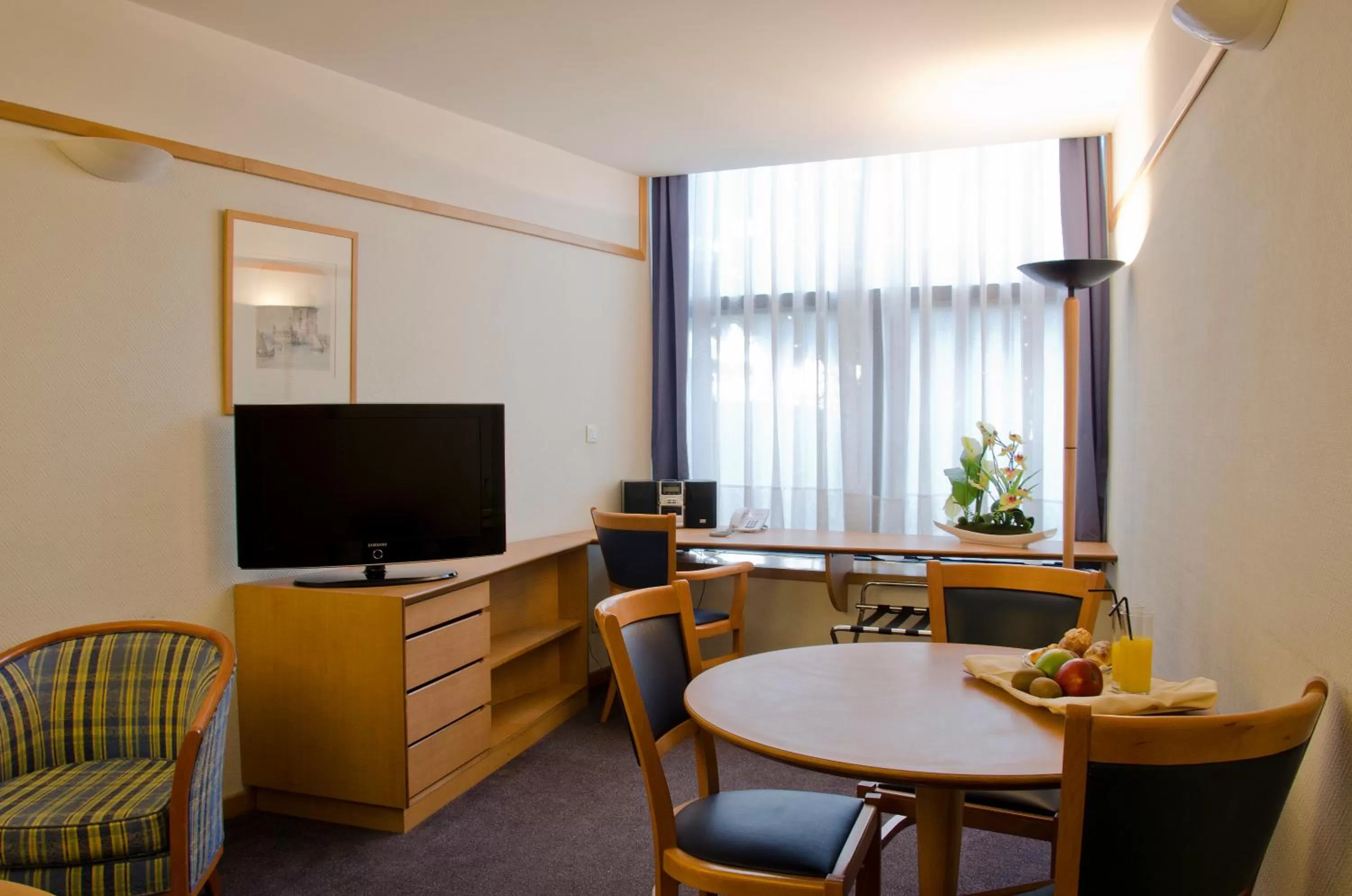 Photo of the whole room in VIP Executive Eden Aparthotel