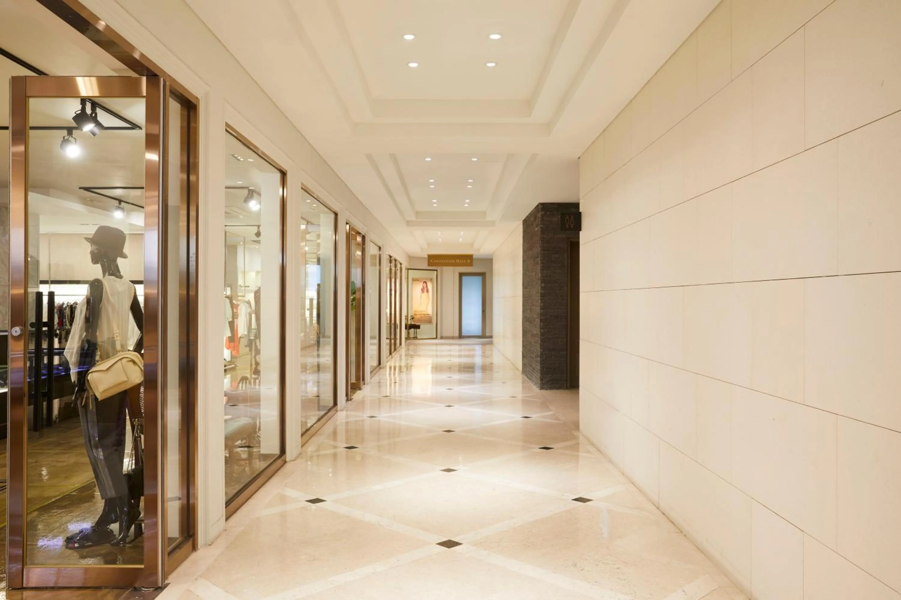 On-site shops in Maison Glad Jeju