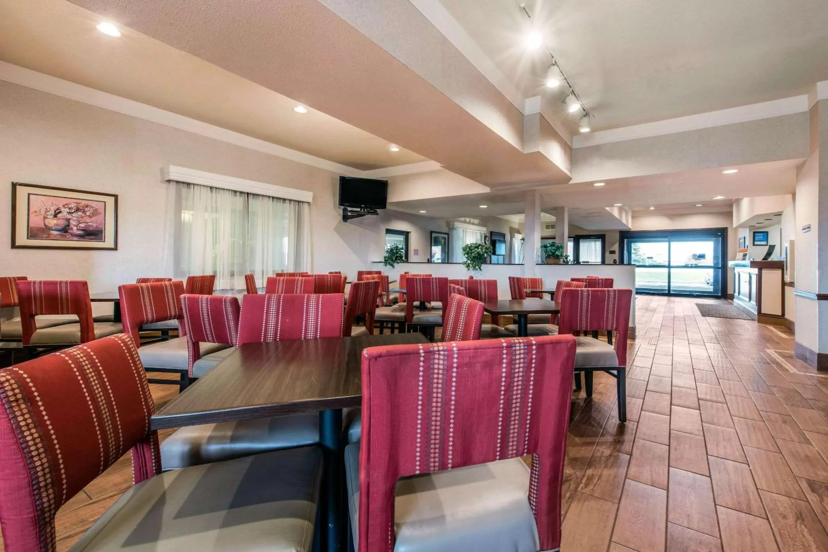 Lobby or reception, Restaurant/Places to Eat in Comfort Inn & Suites Streetsboro - Kent