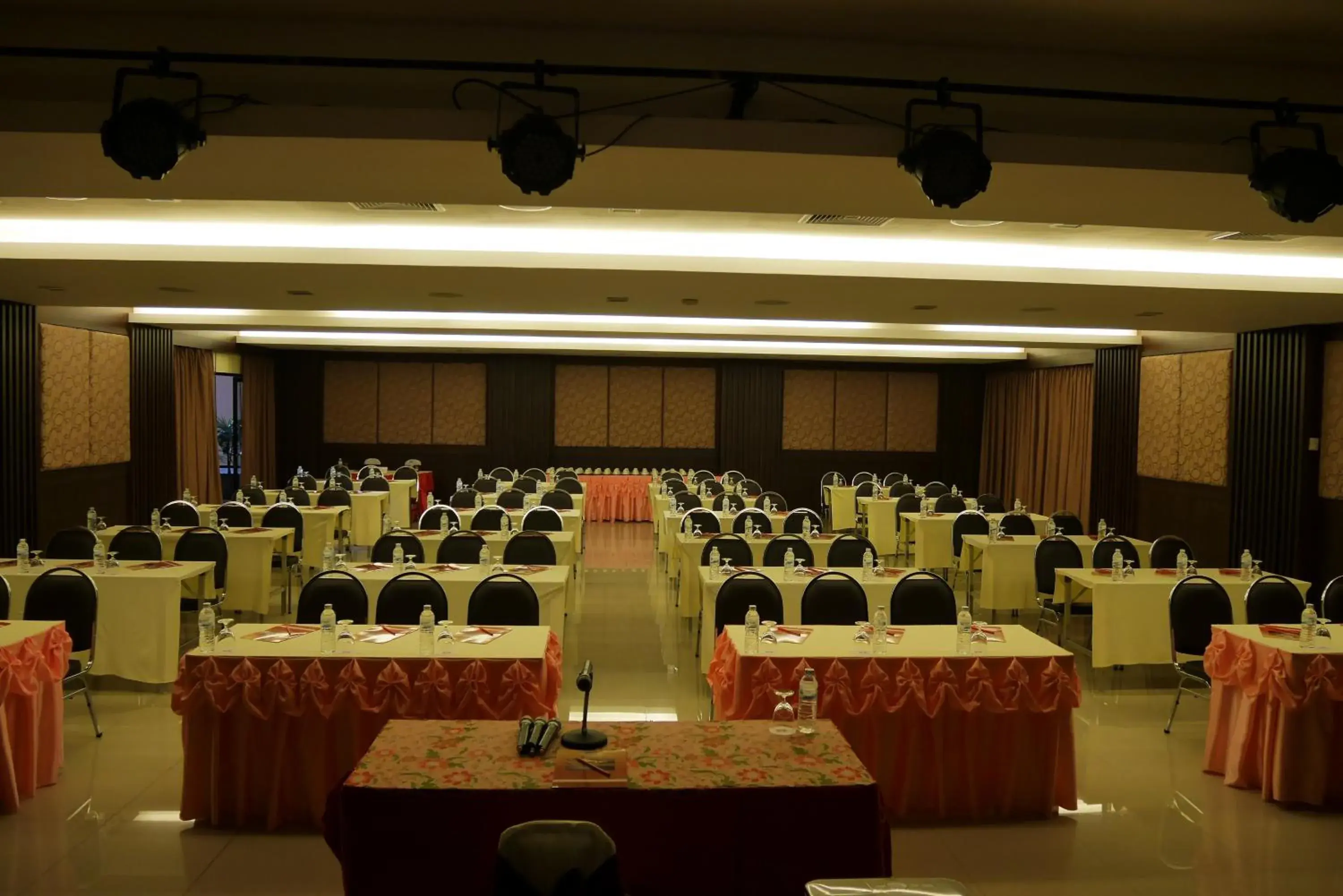 Meeting/conference room in Srisuksant Resort