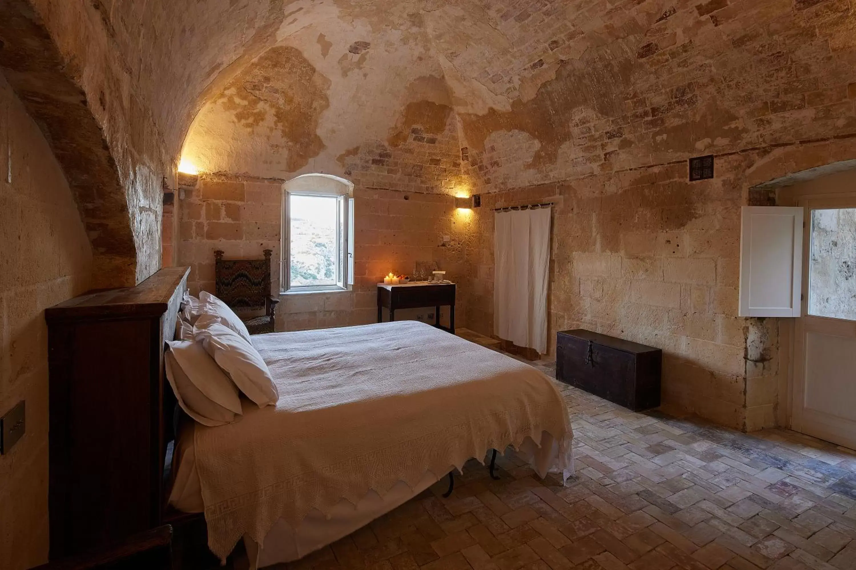 Bedroom, Bed in Sextantio Le Grotte Della Civita