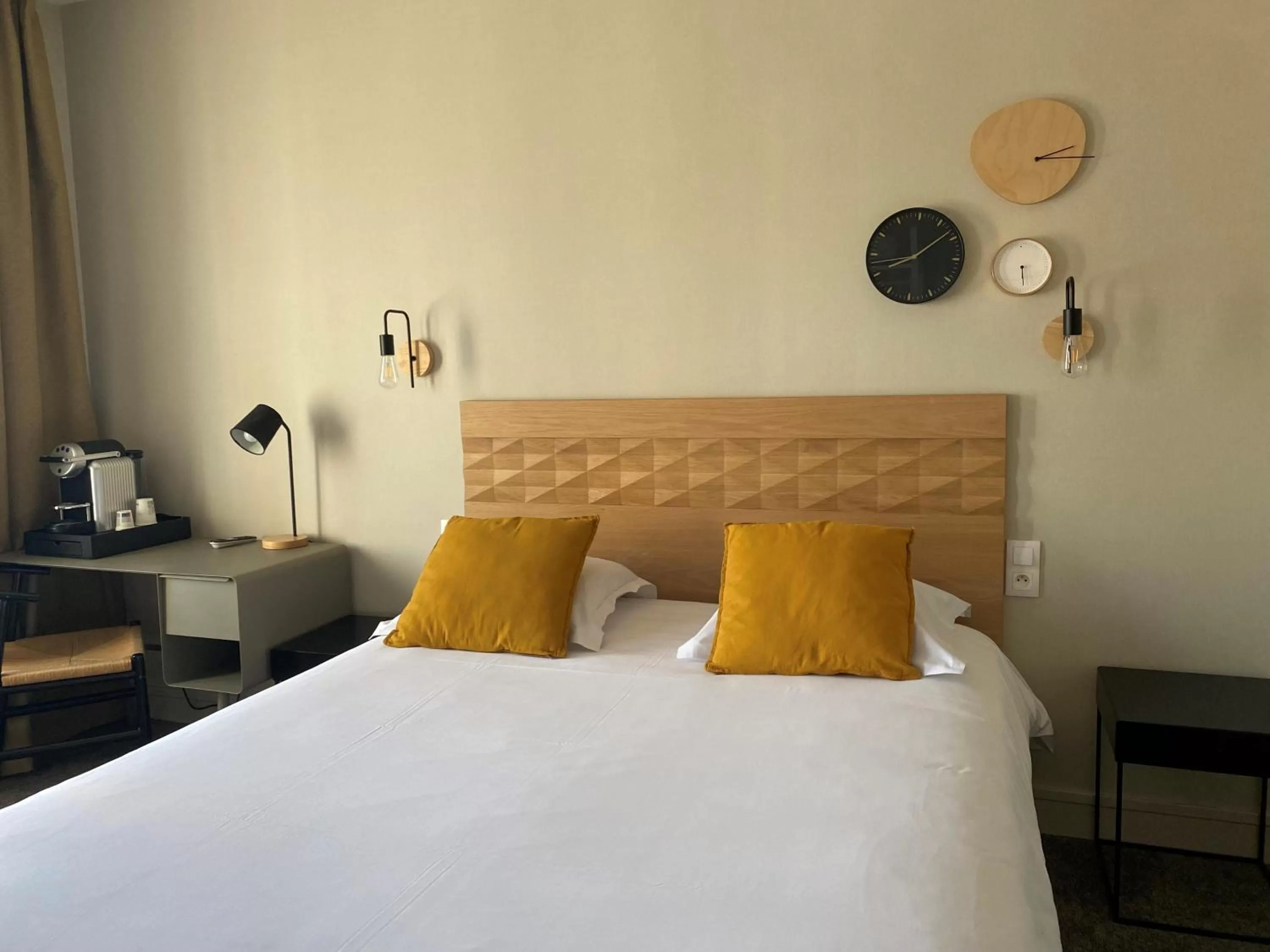 Photo of the whole room, Bed in Logis Hôtel Marguerite