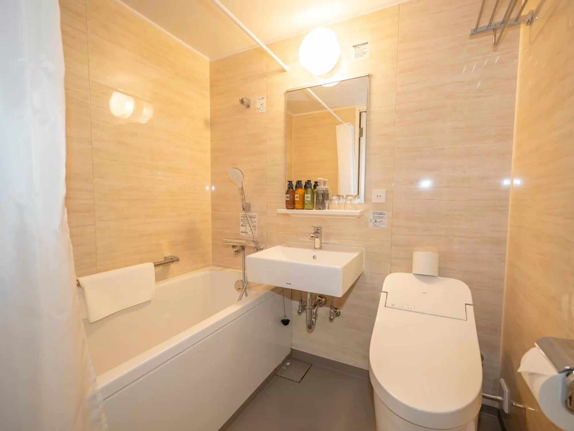 Bathroom in Shinsaibashi ARTY Inn