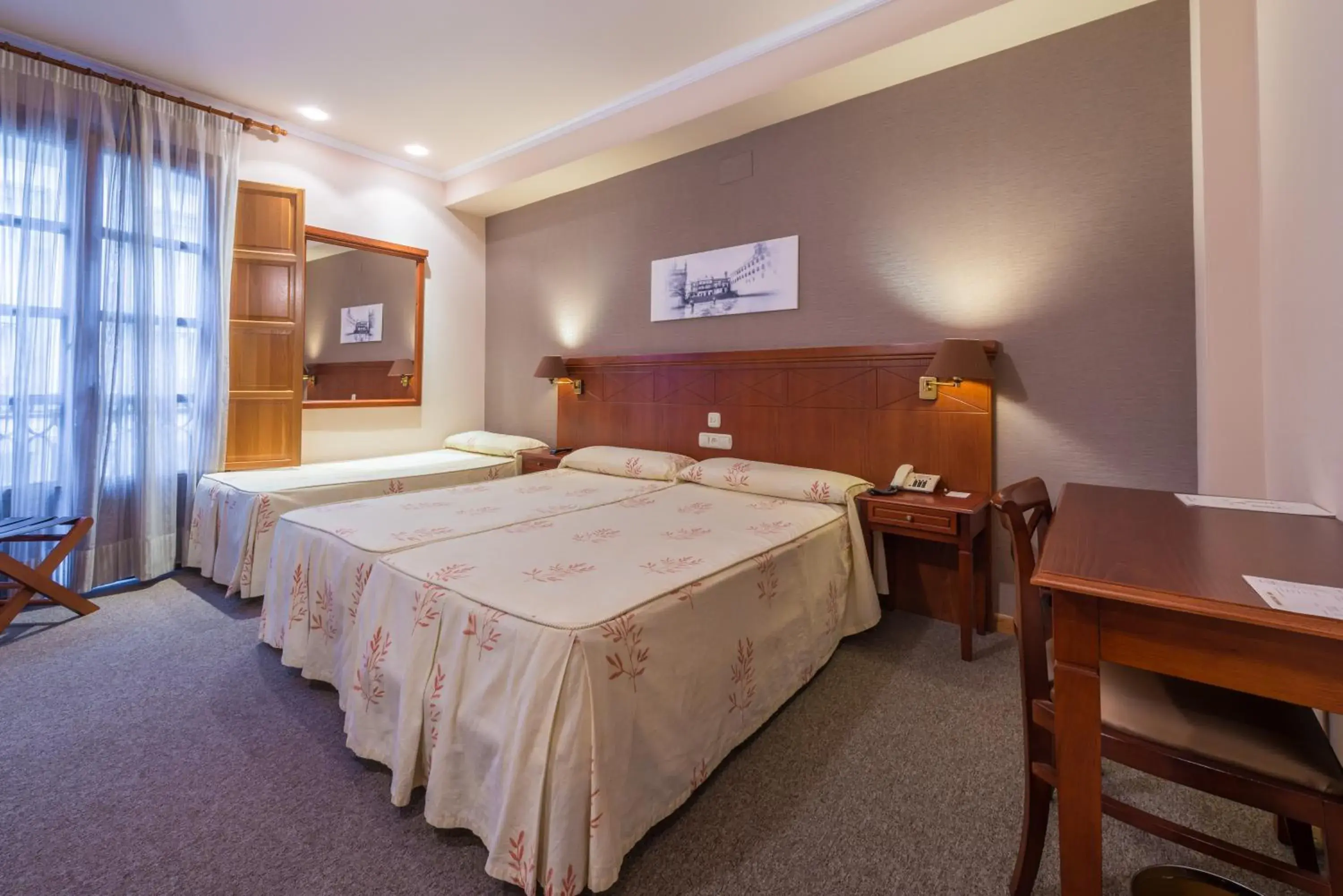 Photo of the whole room, Bed in Hotel Herradura