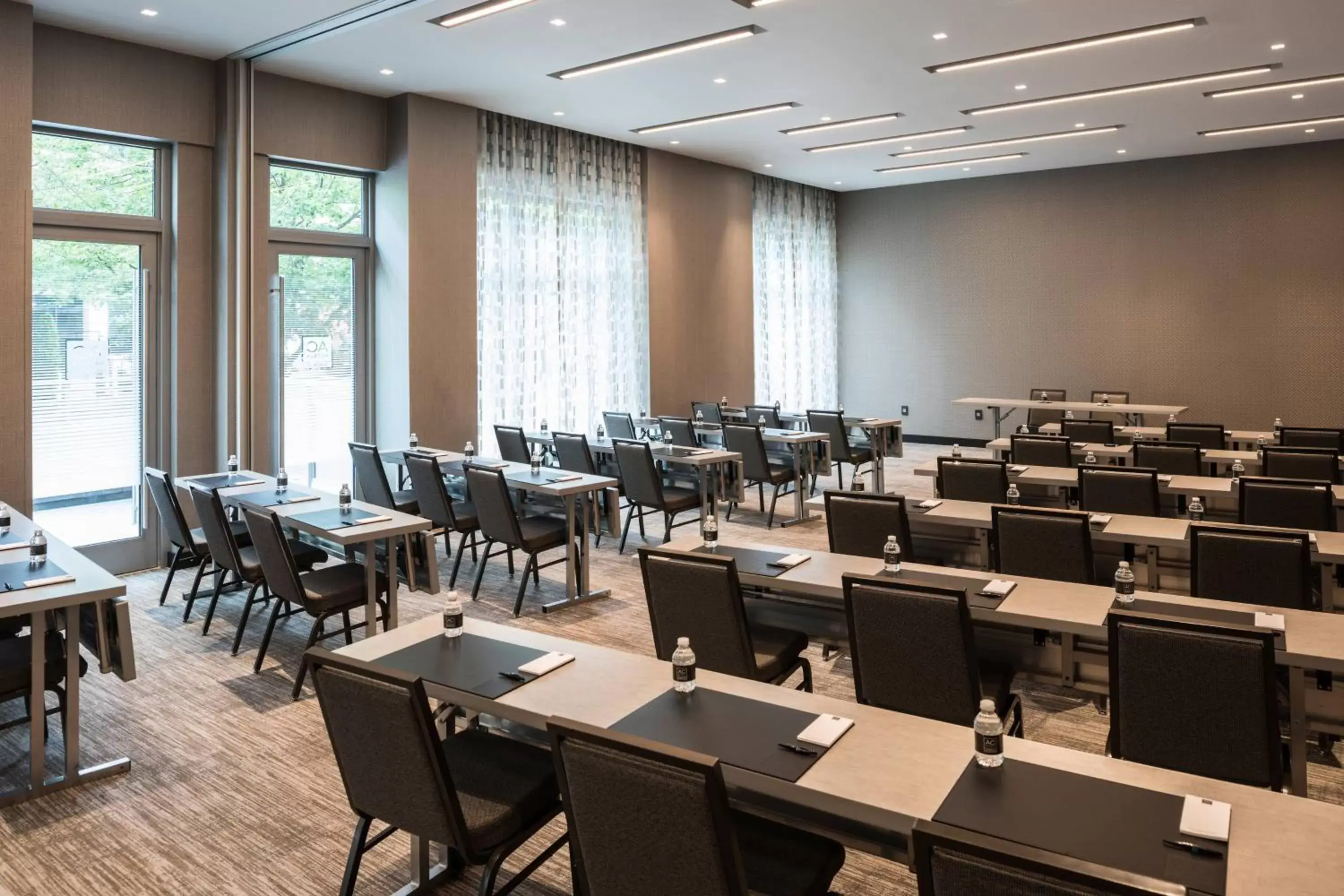 Meeting/conference room in AC Hotel by Marriott Boston North