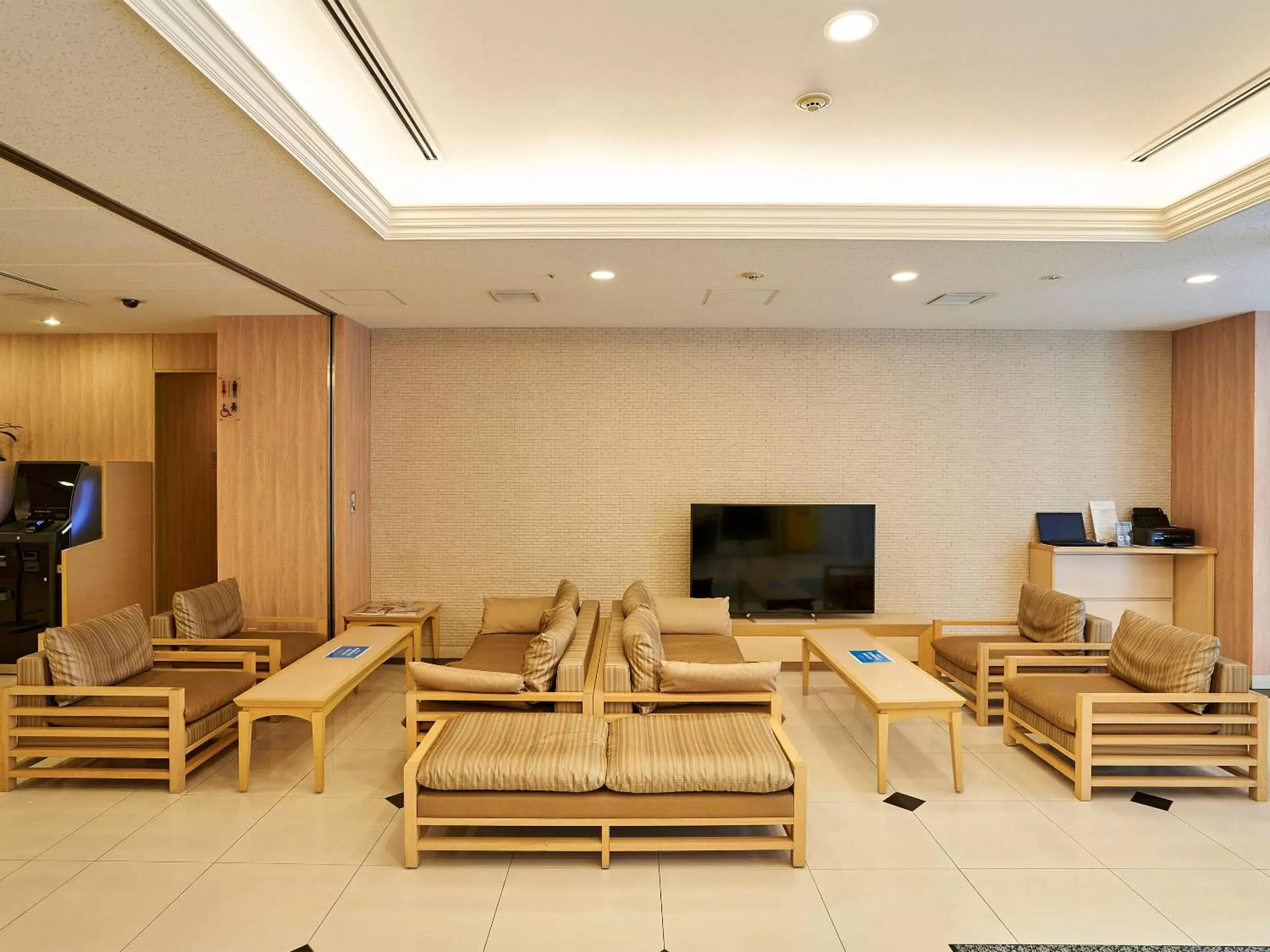 Lobby or reception, Seating Area in Daiwa Roynet Hotel Hiroshima