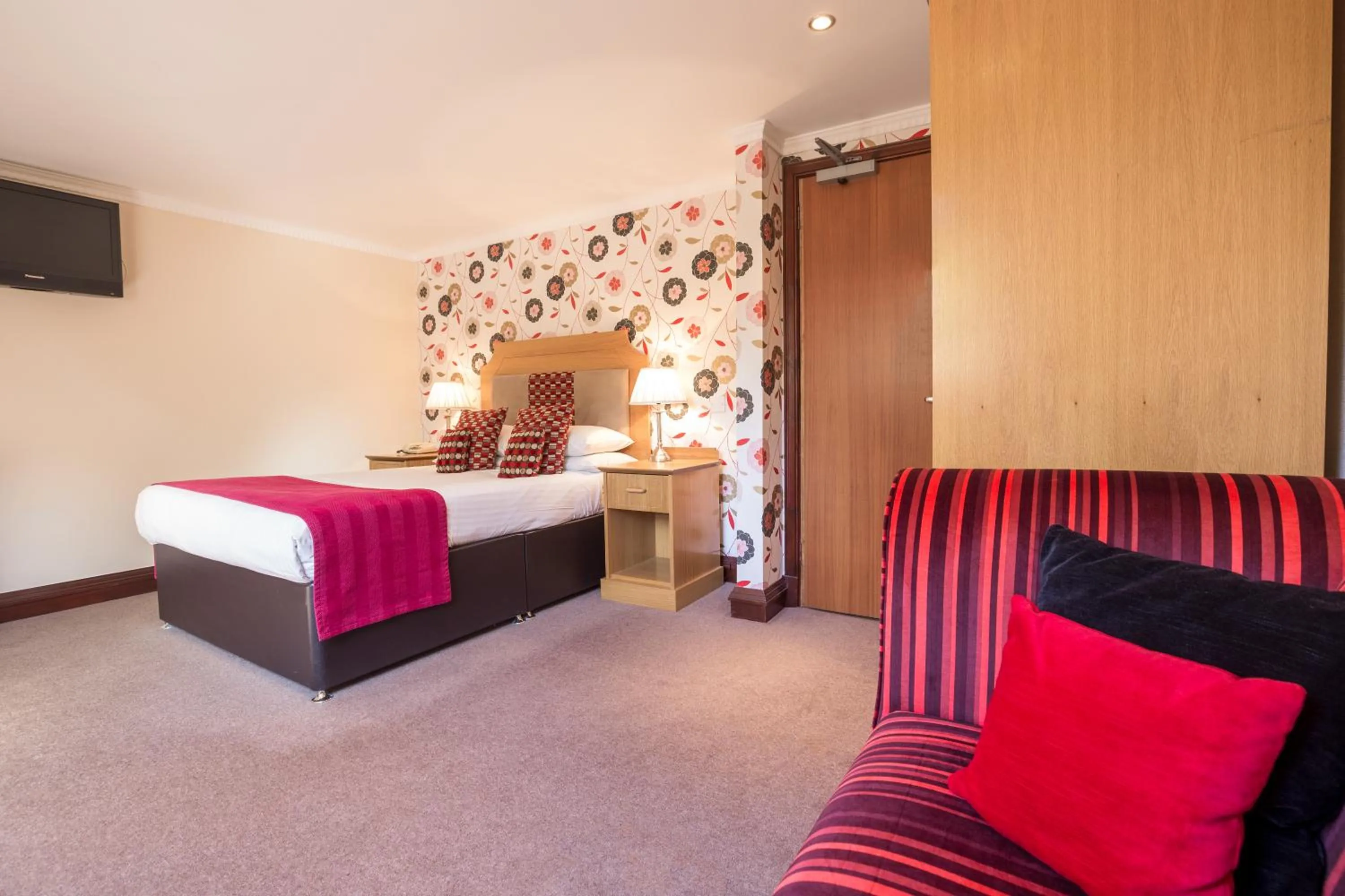 Bedroom, Bed in Craigmonie Hotel Inverness by Compass Hospitality