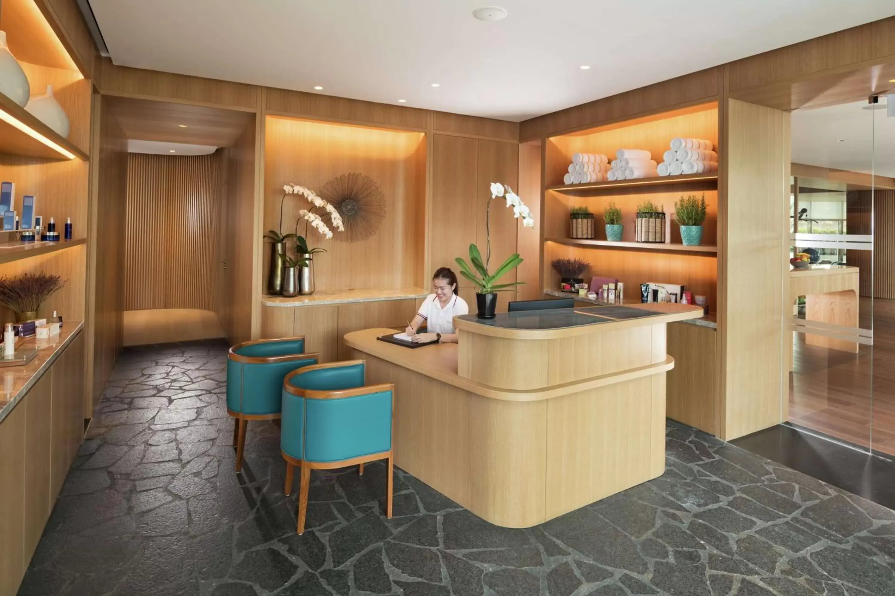 Spa and wellness centre/facilities, Lobby/Reception in Conrad Centennial Singapore