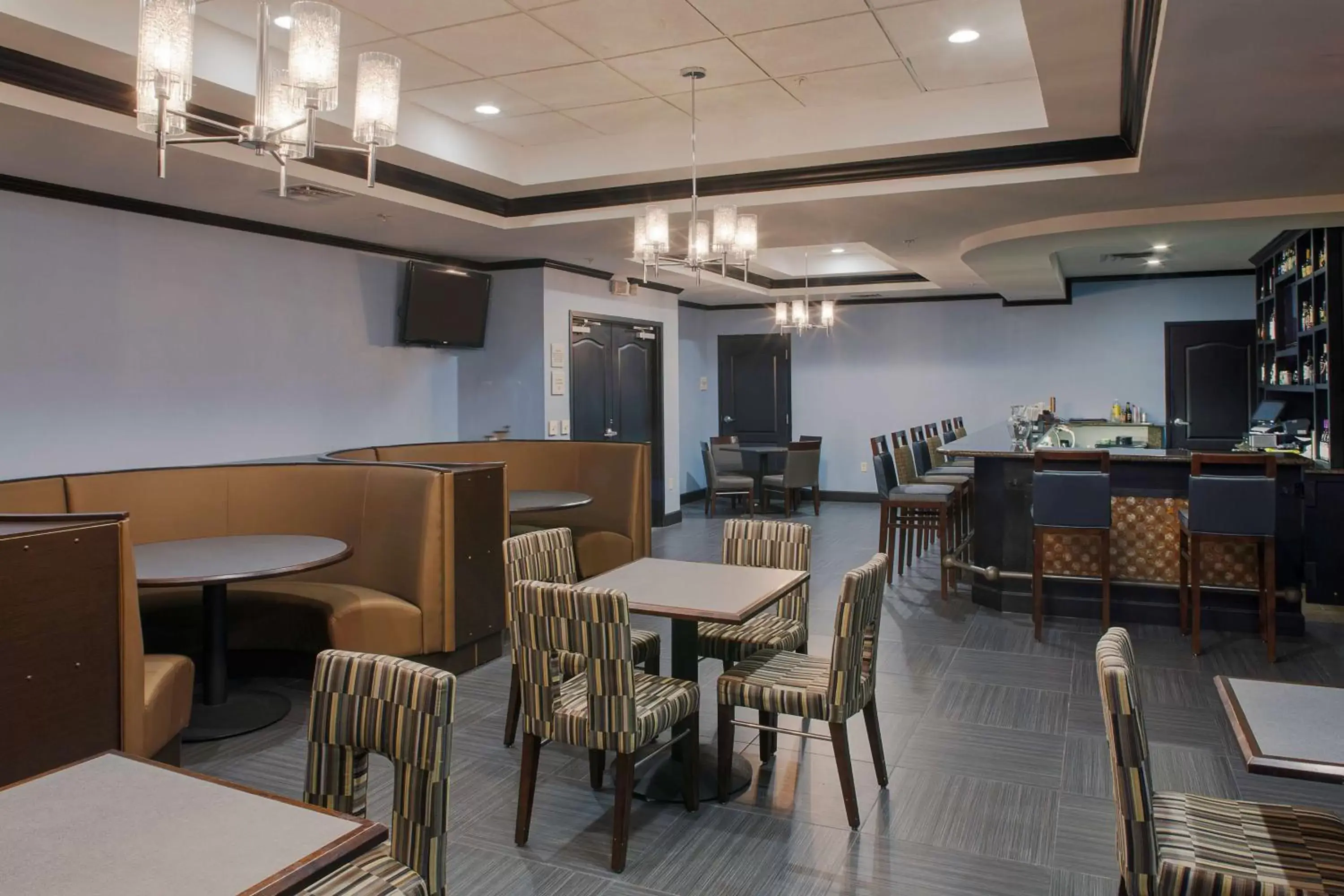 Lounge or bar, Restaurant/Places to Eat in Hilton Garden Inn Jonesboro