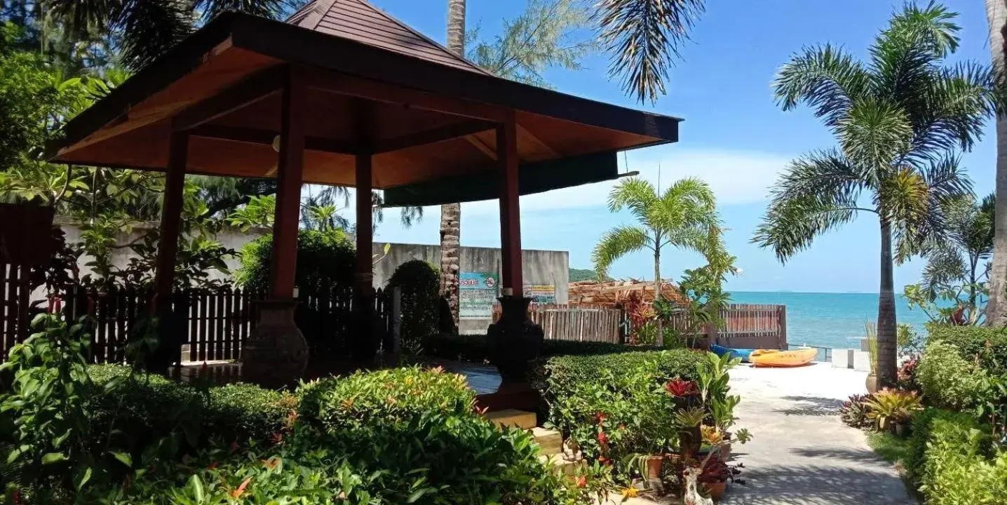 BBQ Facilities in Lipa Bay Resort