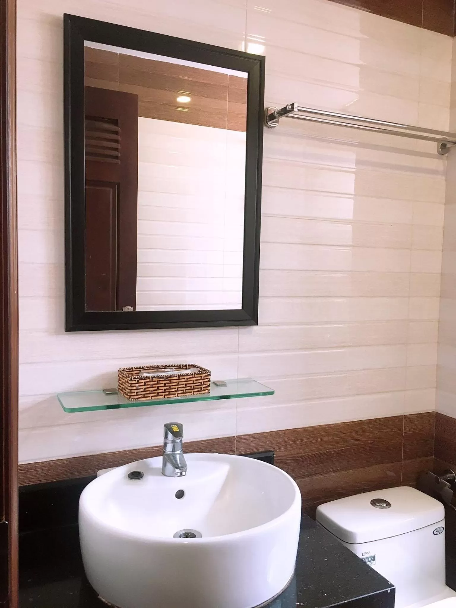 Bathroom in Aladin Hotel