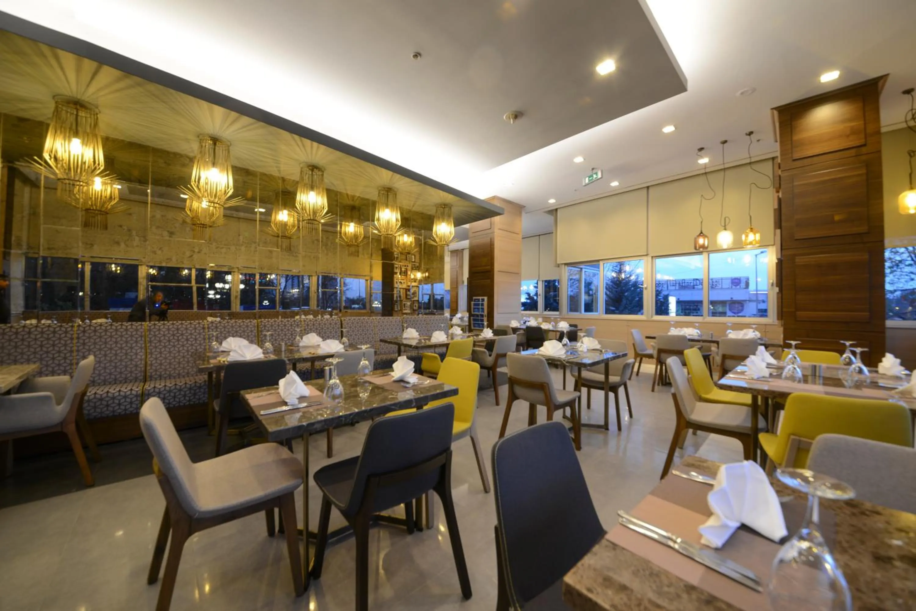Restaurant/places to eat in Radisson Blu Ankara