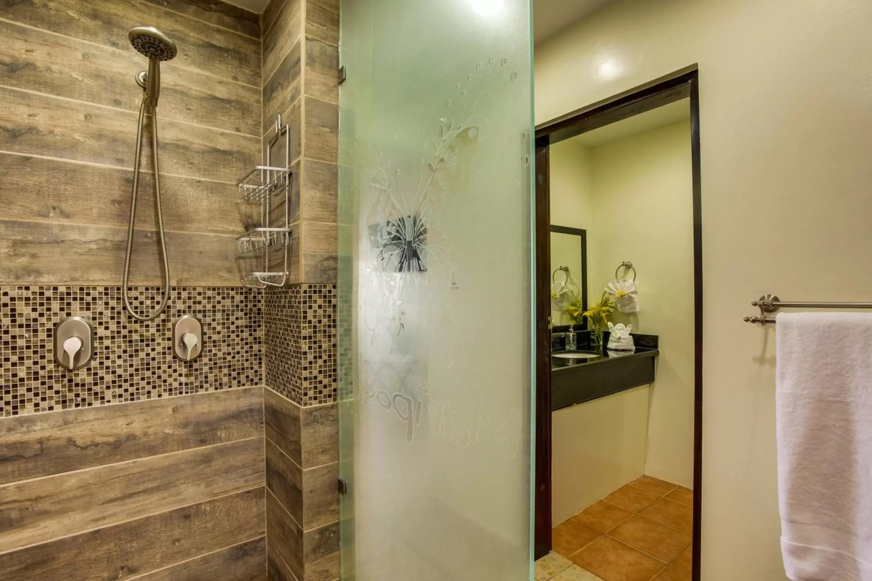 Bathroom in Mariposa Belize Beach Resort