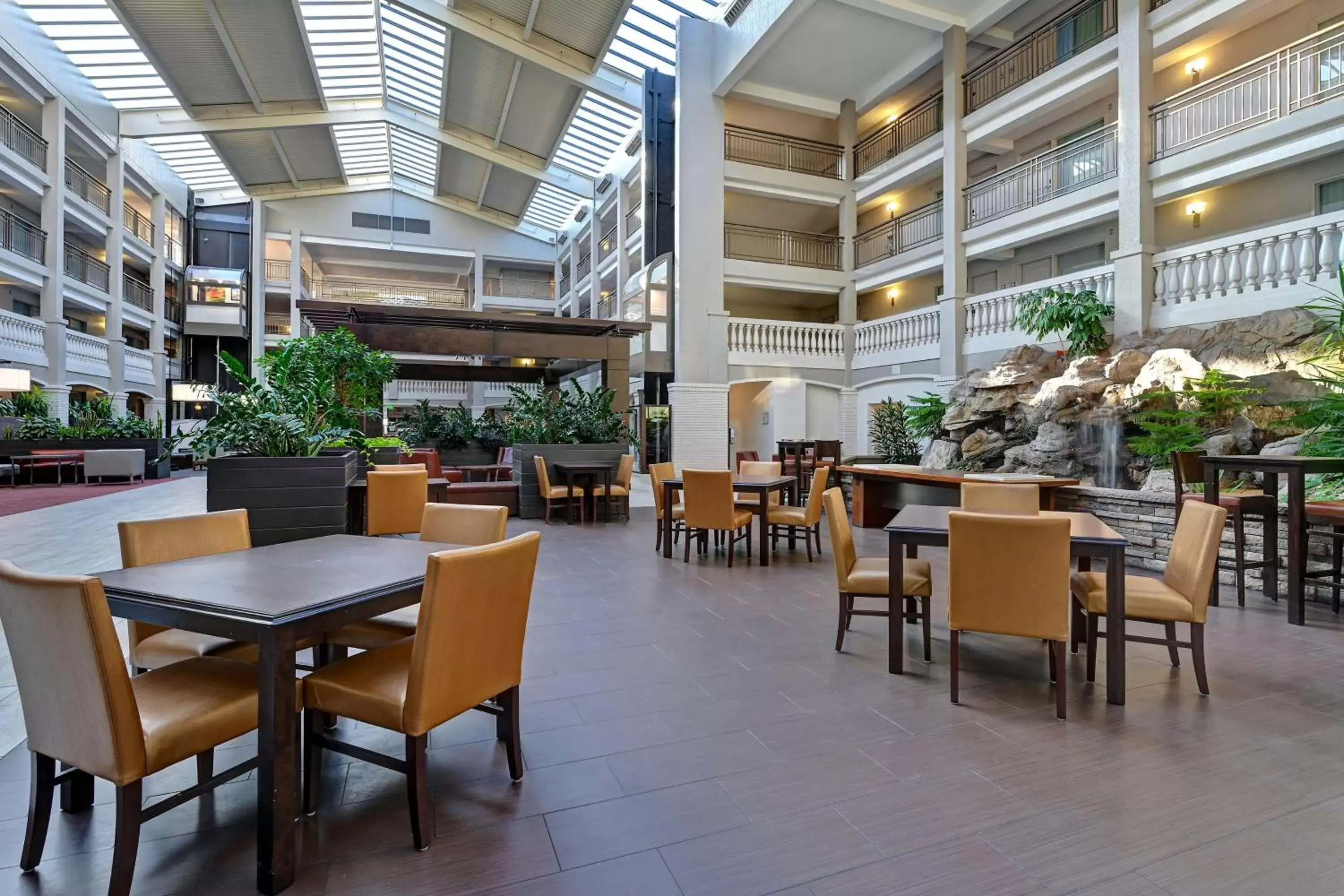 Lobby or reception, Restaurant/Places to Eat in Embassy Suites by Hilton Colorado Springs