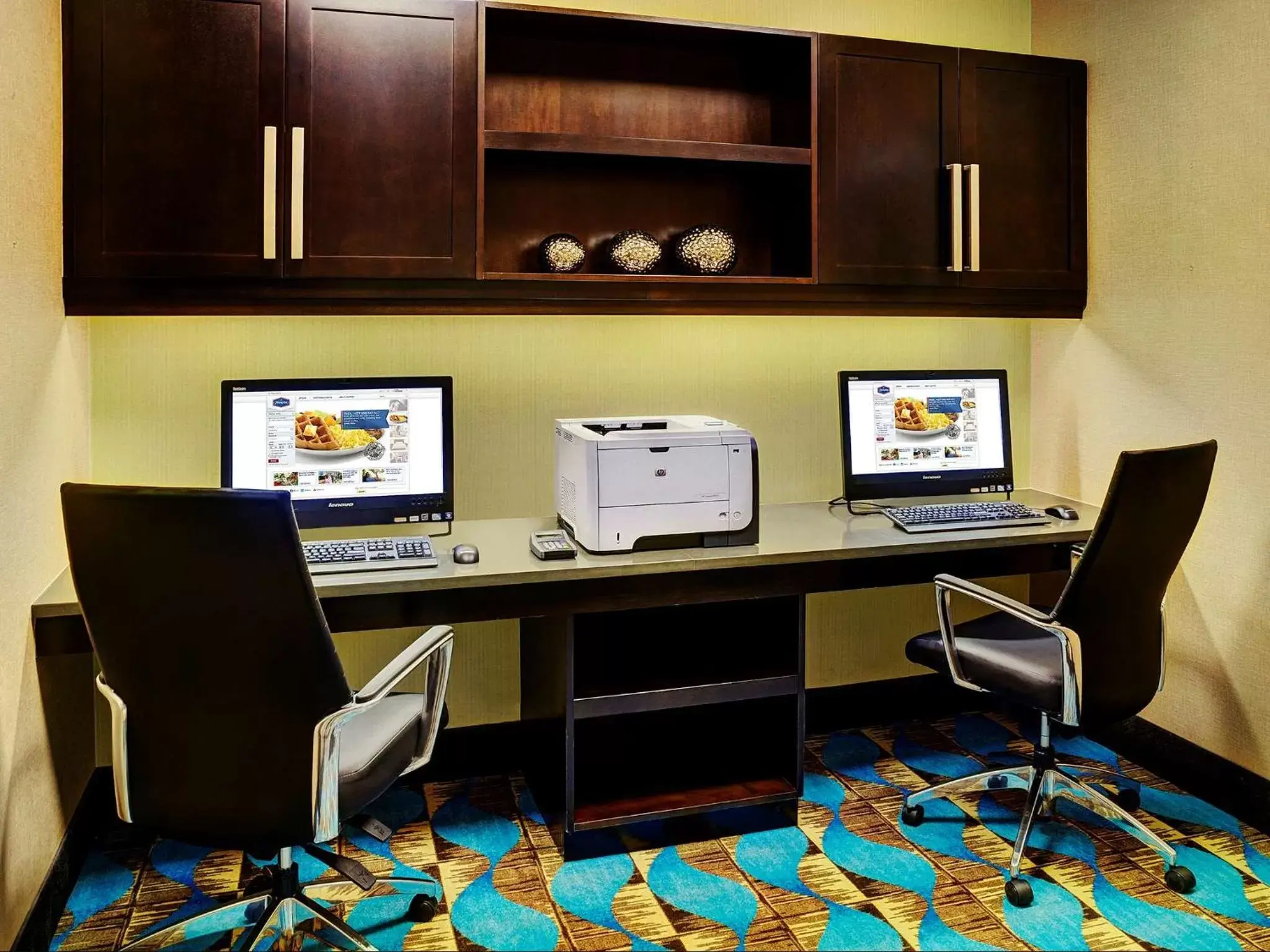 Business facilities in Hampton Inn by Hilton Winnipeg