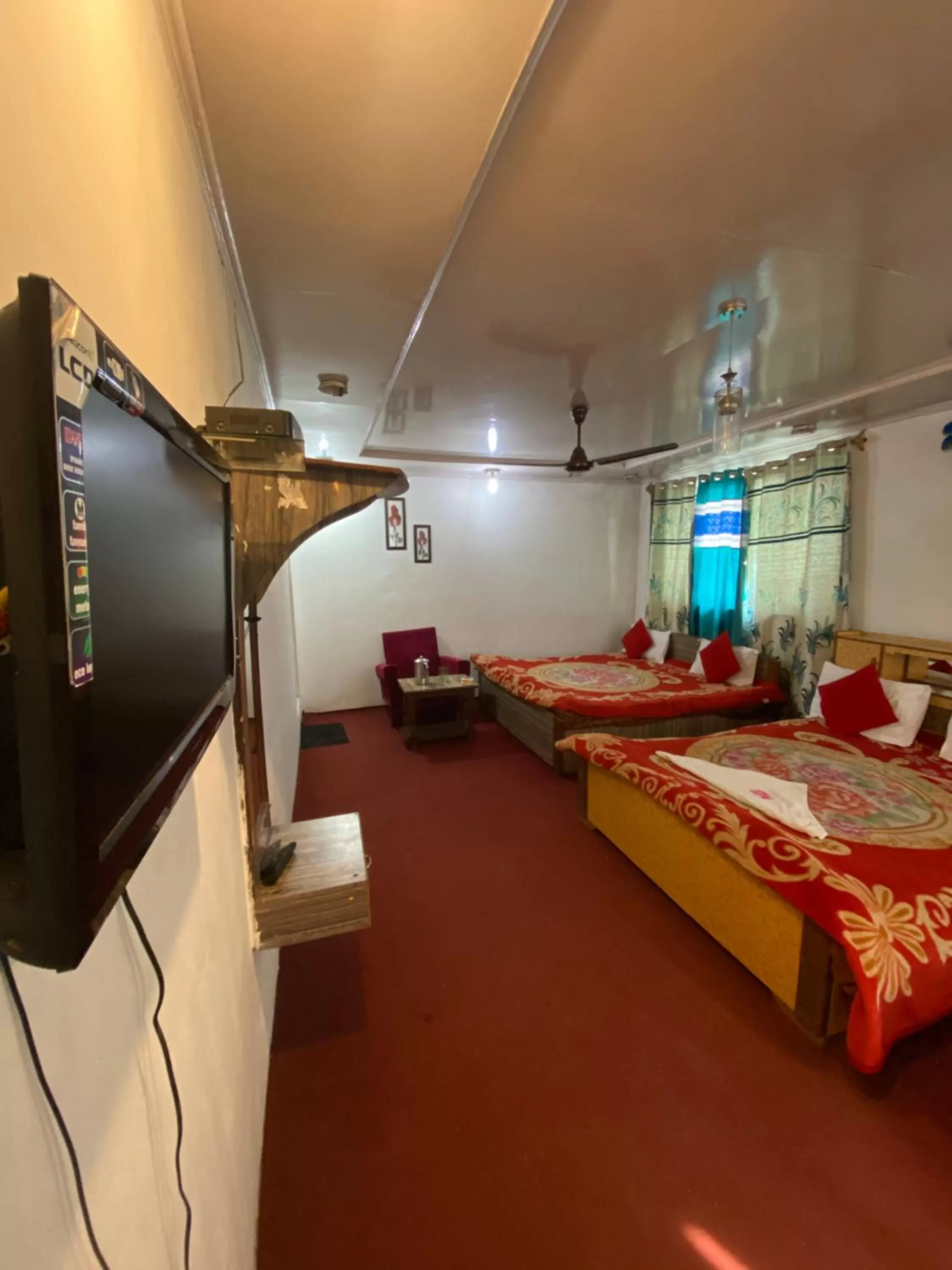 Bed in Hotel Young Mamta