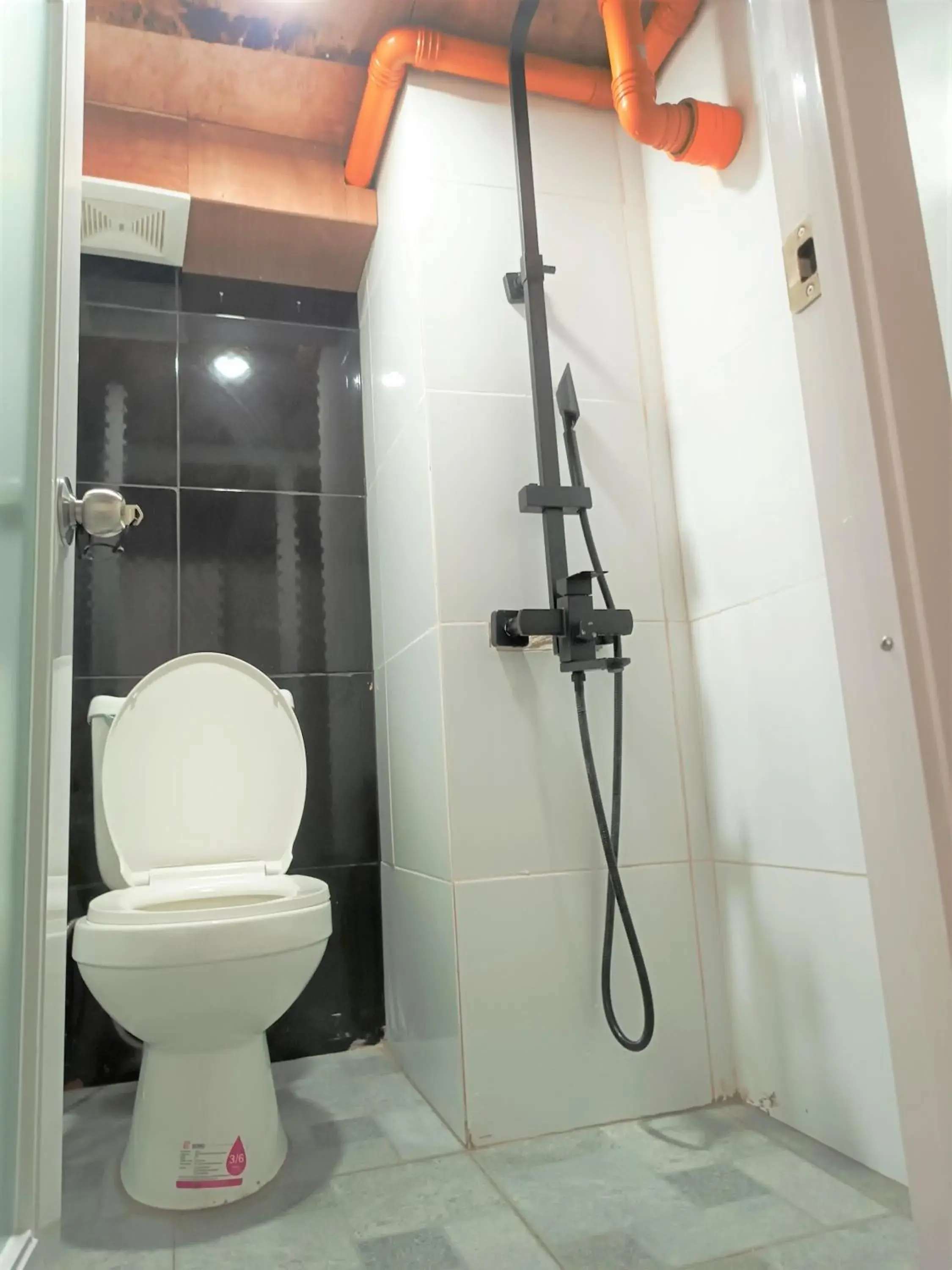 Shower, Bathroom in 8hostel