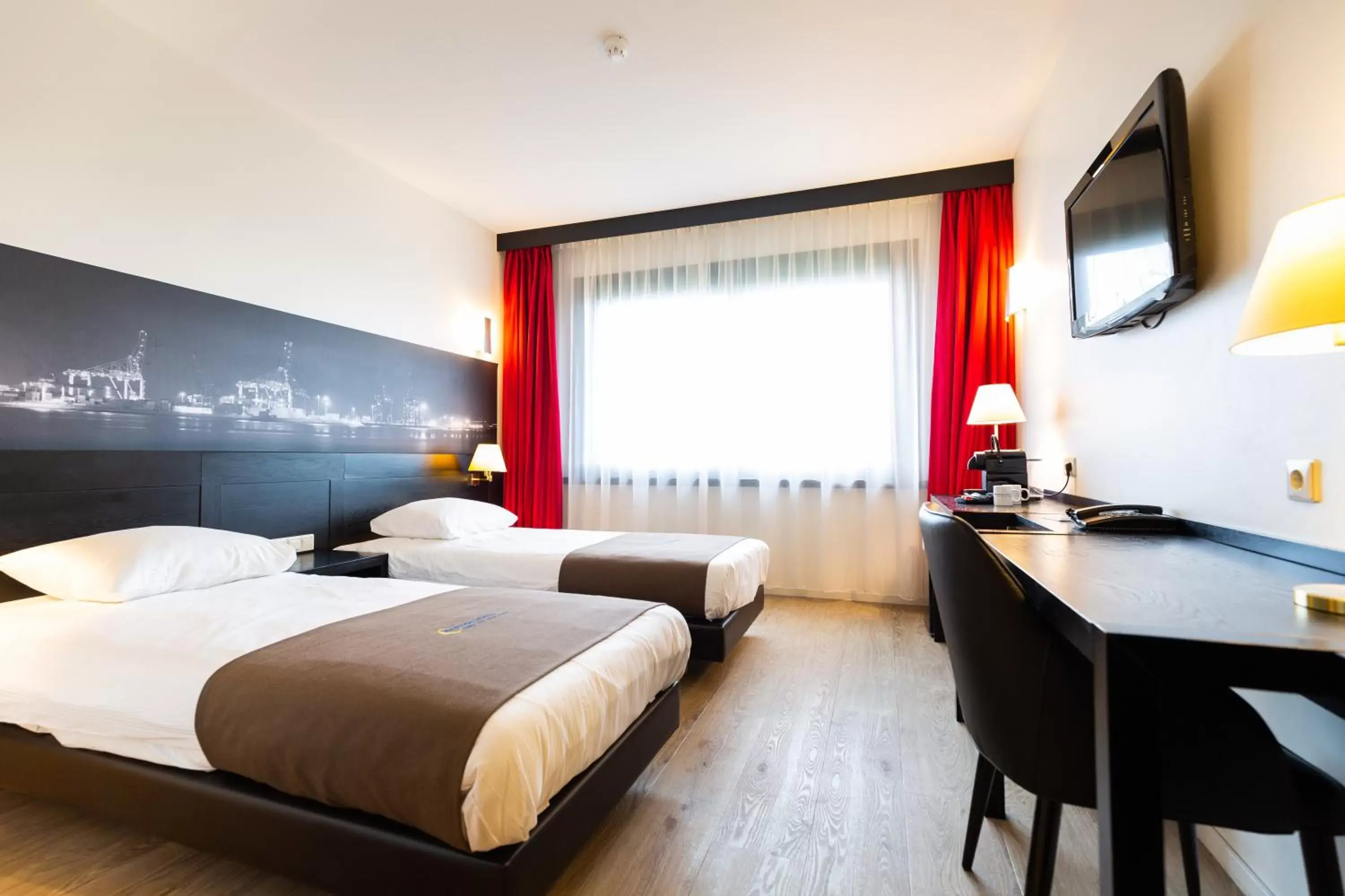 Bed in Bastion Hotel Vlaardingen