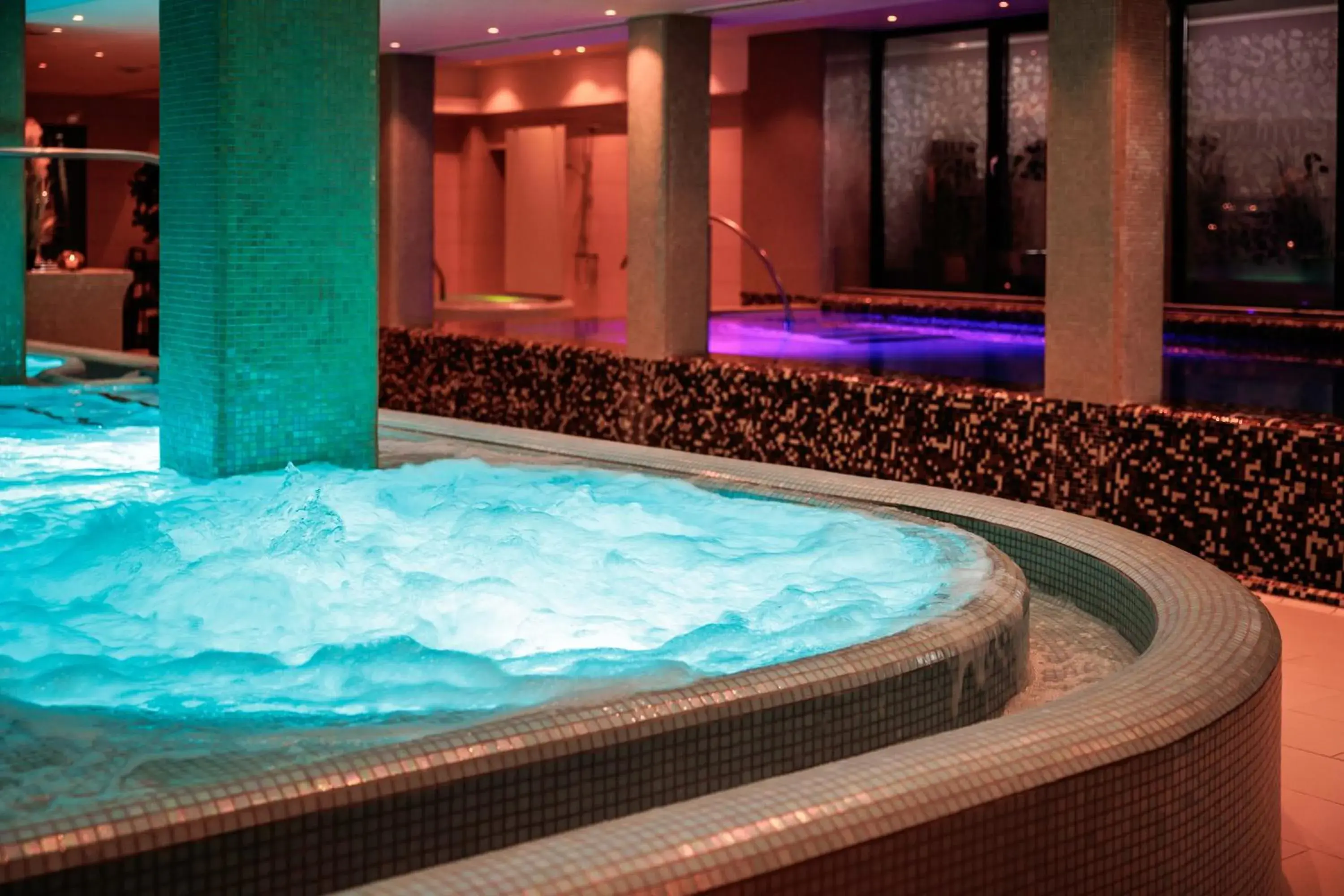 Spa and wellness centre/facilities, Swimming Pool in Quality Hotel Strand Gjøvik