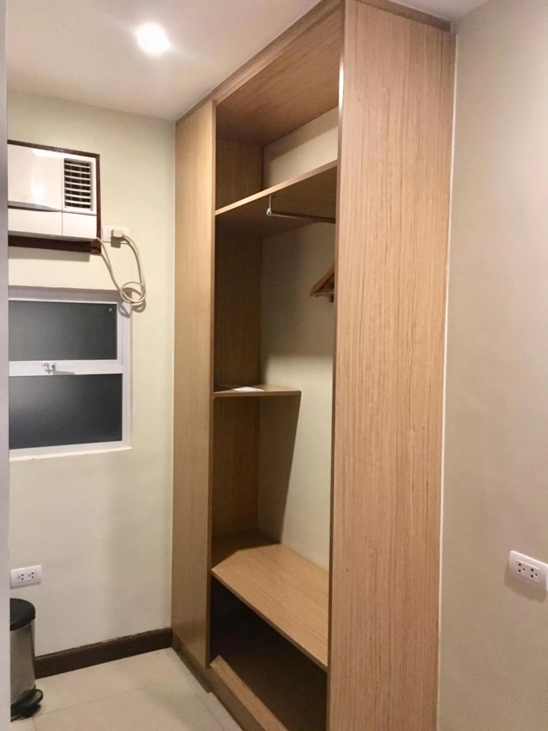 wardrobe in Belian Hotel