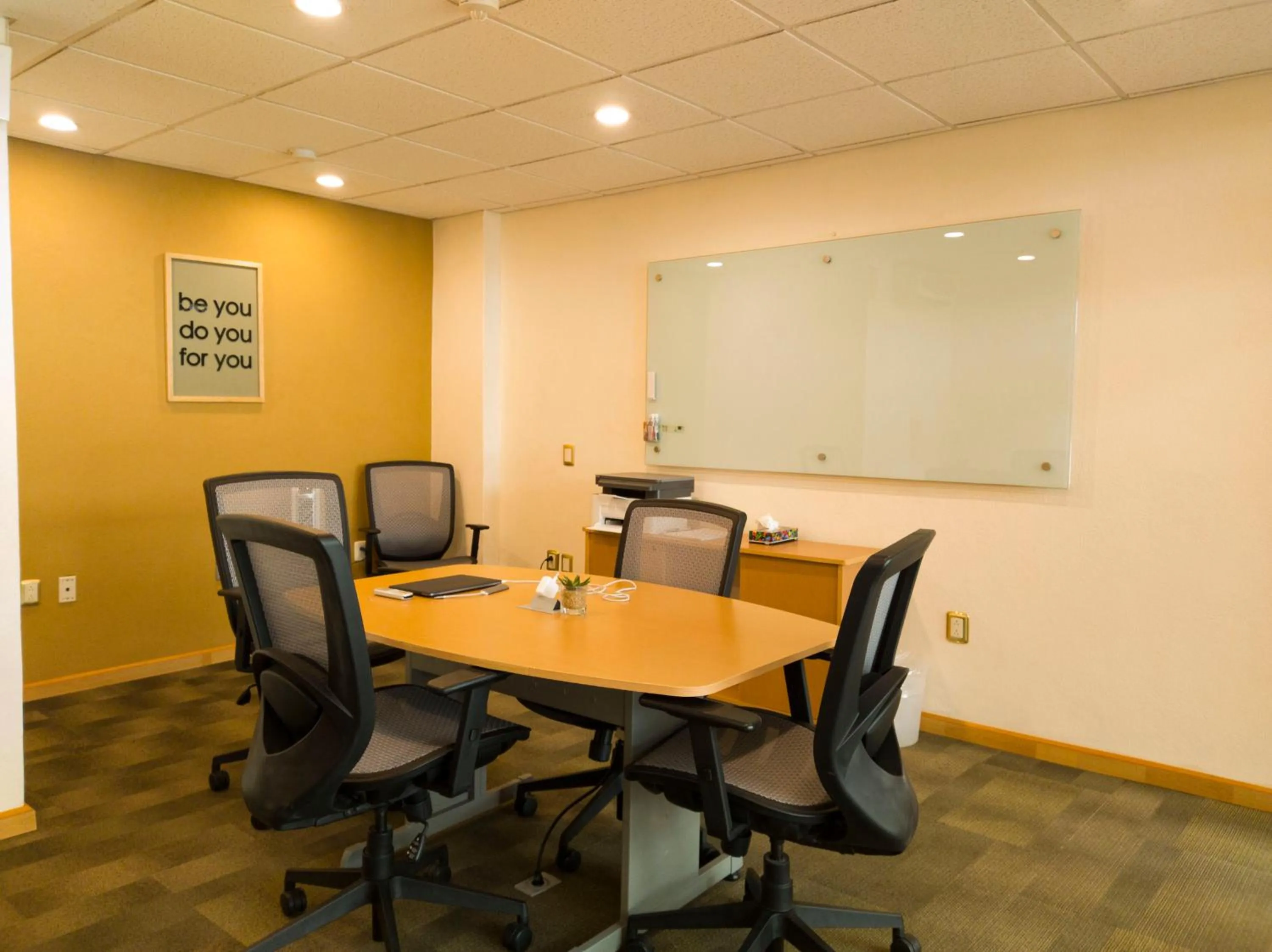 Business facilities in HOTEL LAGOS INN