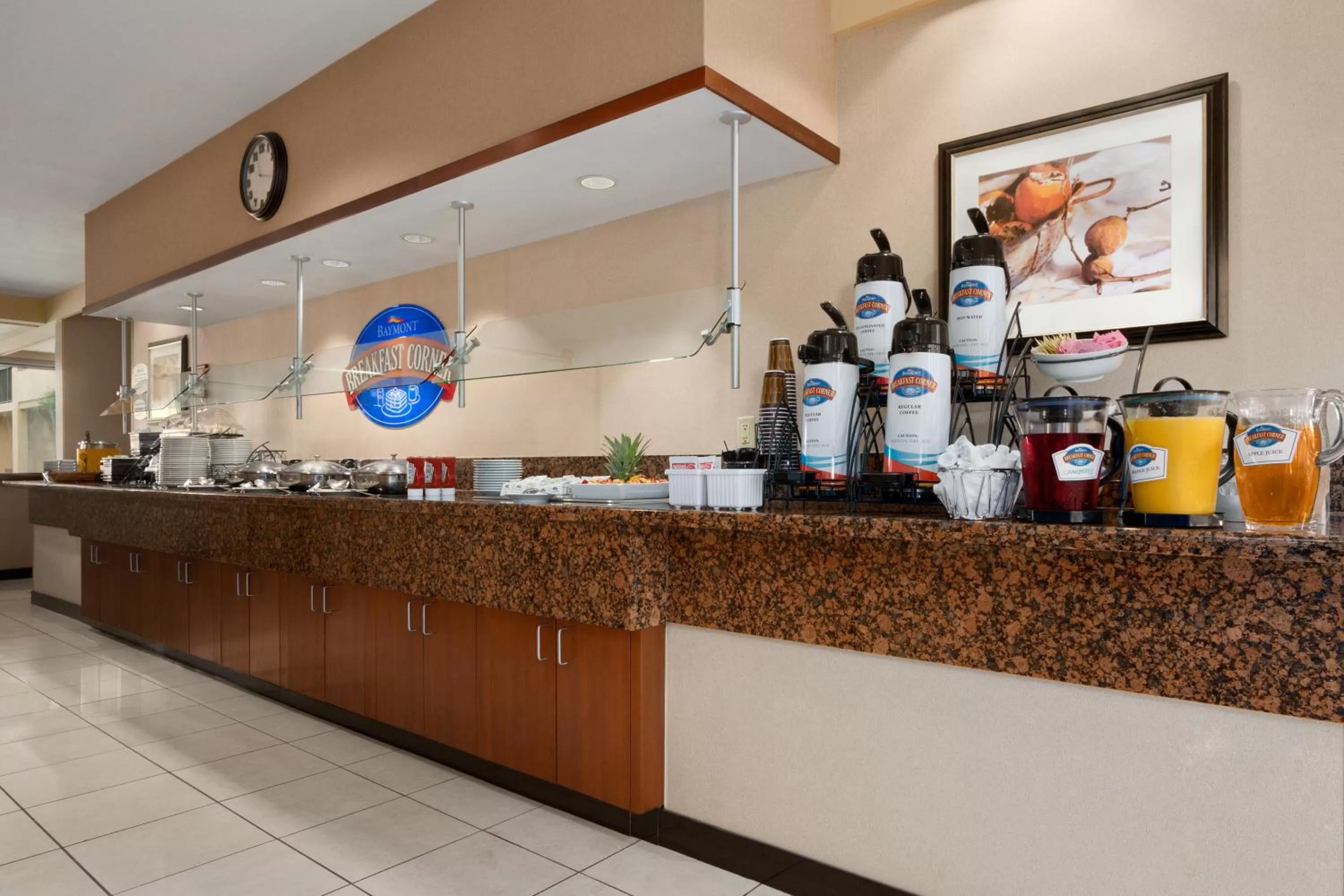 Restaurant/places to eat in Baymont by Wyndham Columbia Northwest