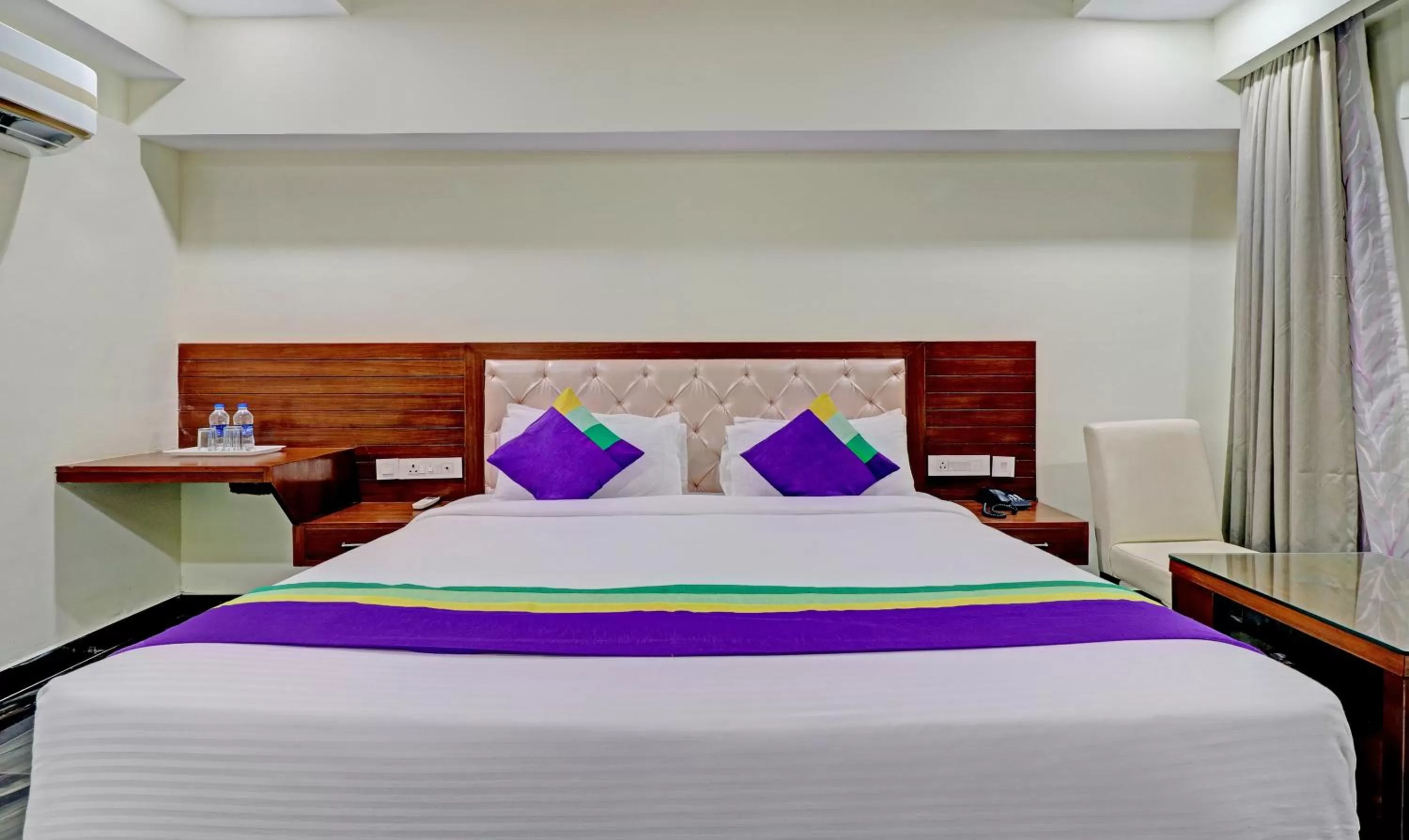 Bed in Treebo Tryst Pearl Avenue Ring Road