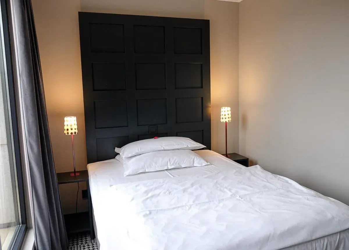 Medium Single Room - single occupancy in The Midtown Hotel