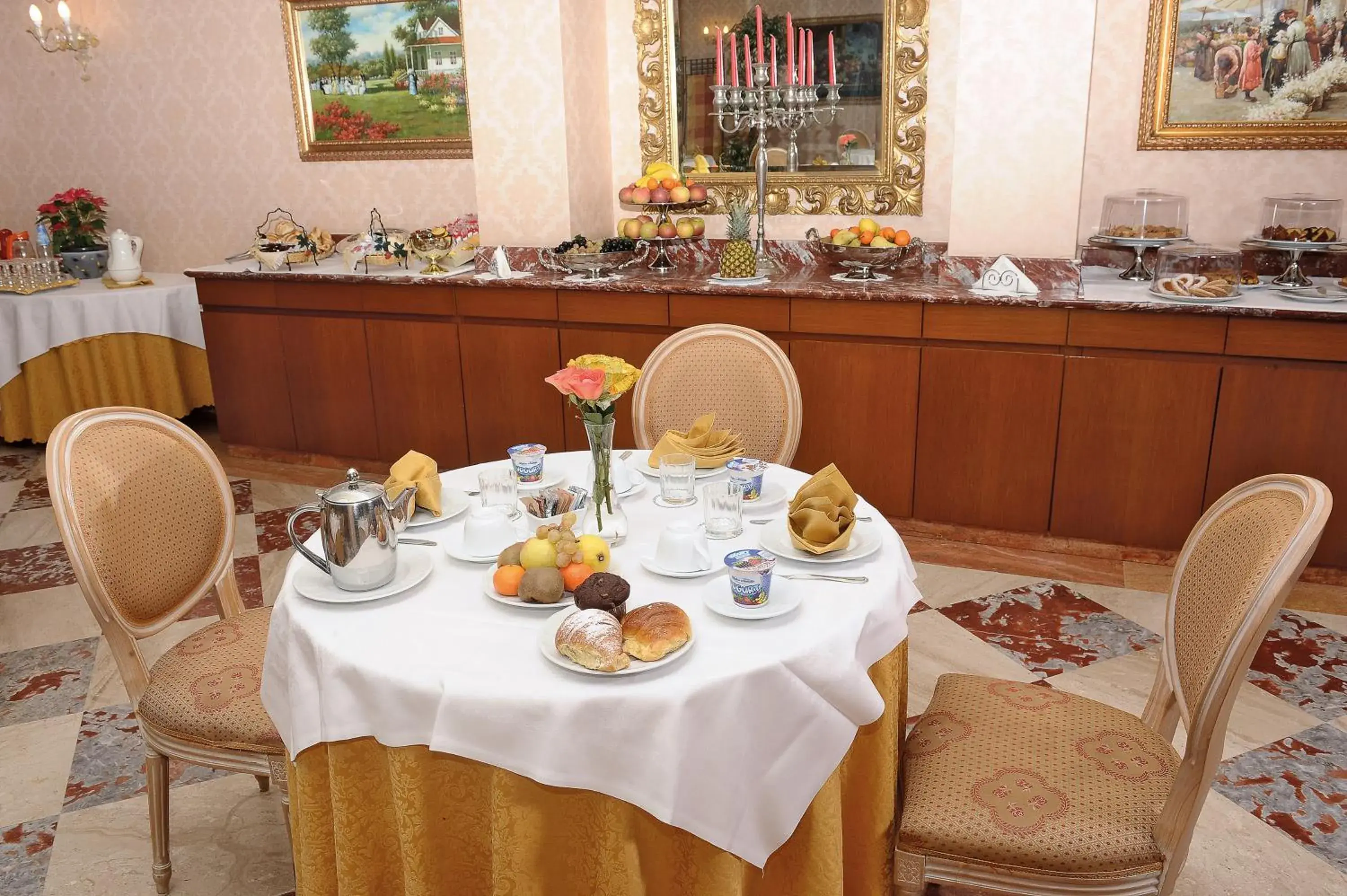 Restaurant/Places to Eat in Hotel Principe