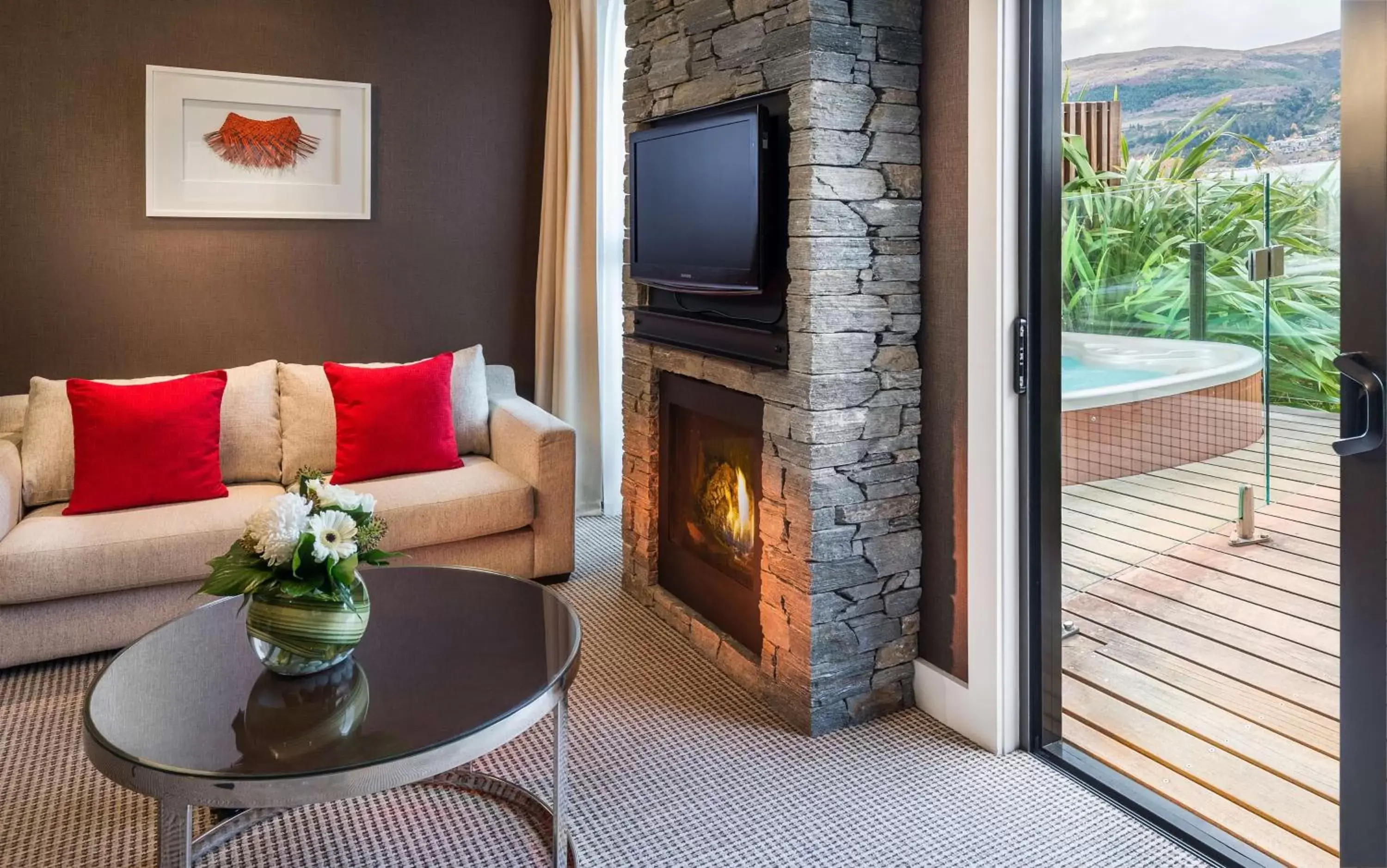 Bedroom, Seating Area in Hilton Queenstown Resort & Spa