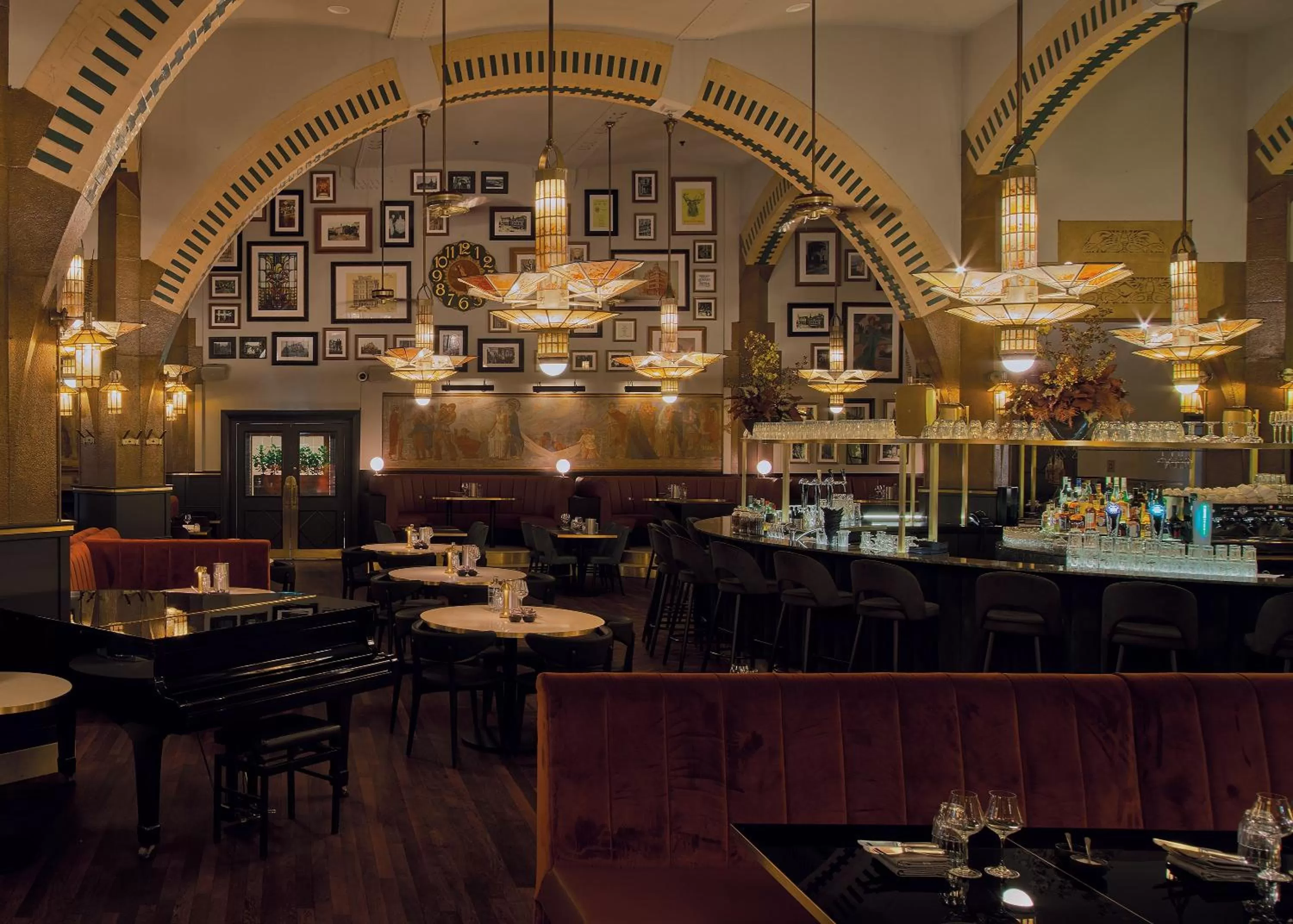 Restaurant/places to eat in Clayton Hotel Amsterdam American