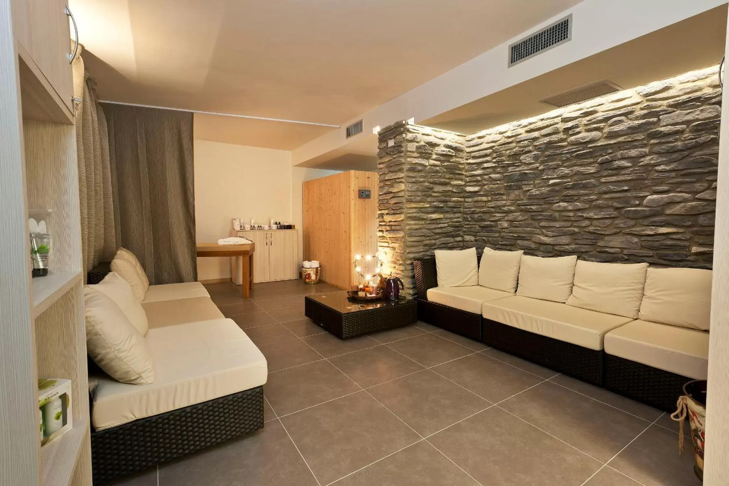 Spa and wellness centre/facilities, Seating Area in HB Aosta Hotel & Balcony SPA