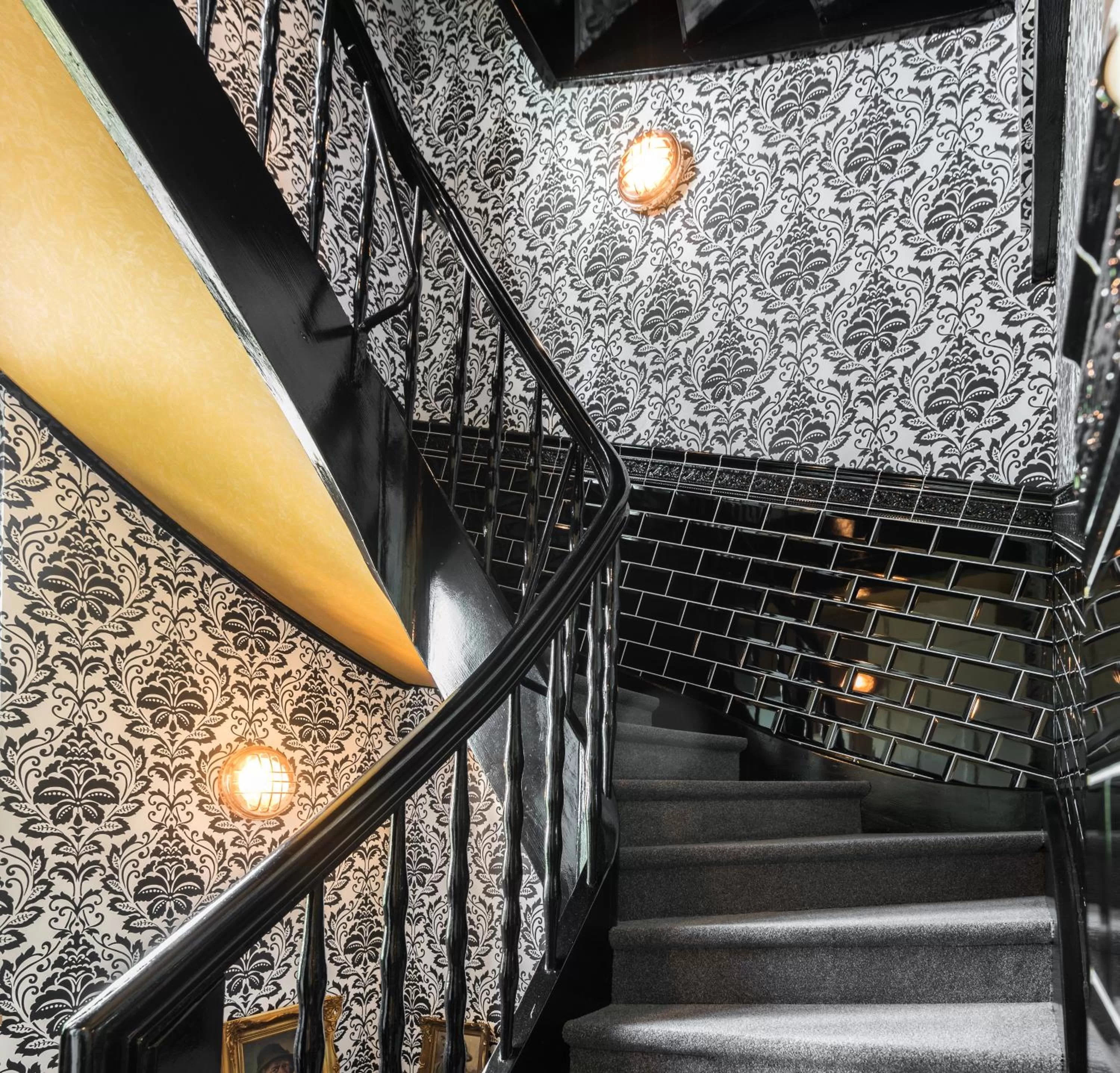 Decorative detail in Engel Hotel Grill Bar