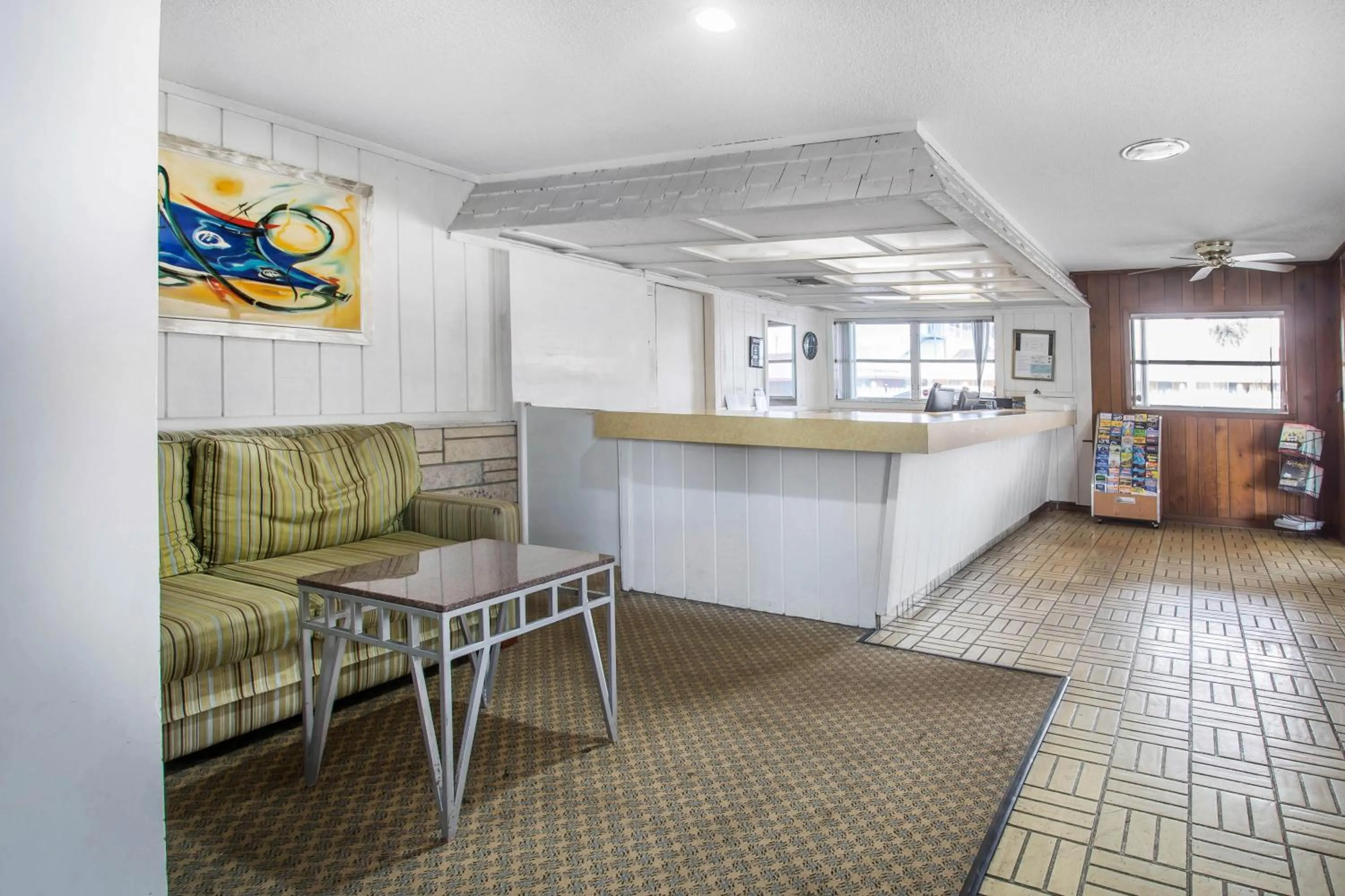 Lobby or reception in Rodeway Inn & Suites Winter Haven Chain of Lakes