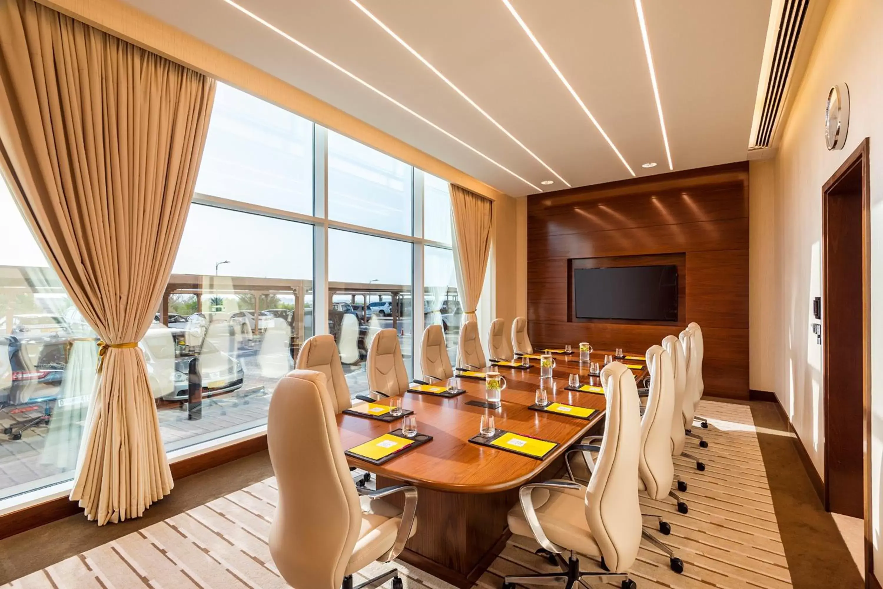 Meeting/conference room in Crowne Plaza Muscat OCEC, an IHG Hotel