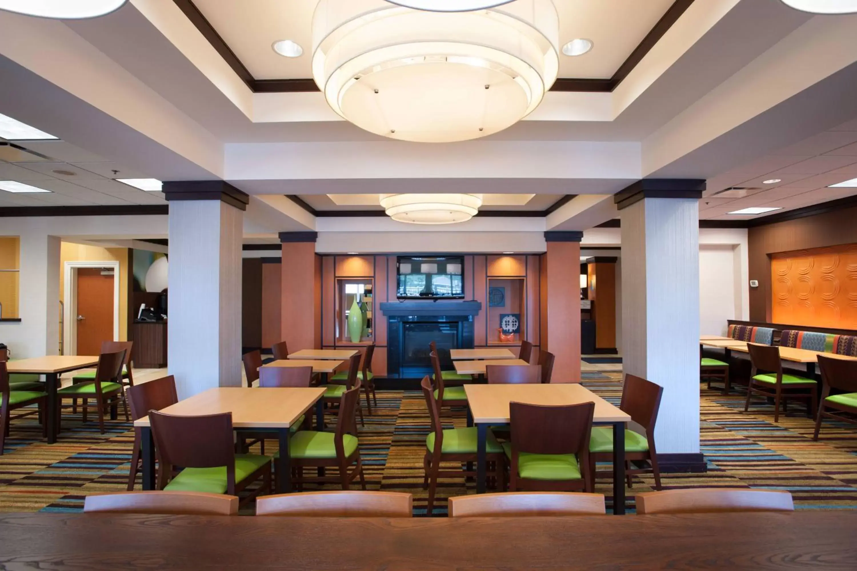 Restaurant/Places to Eat in Fairfield Inn & Suites Orange Beach