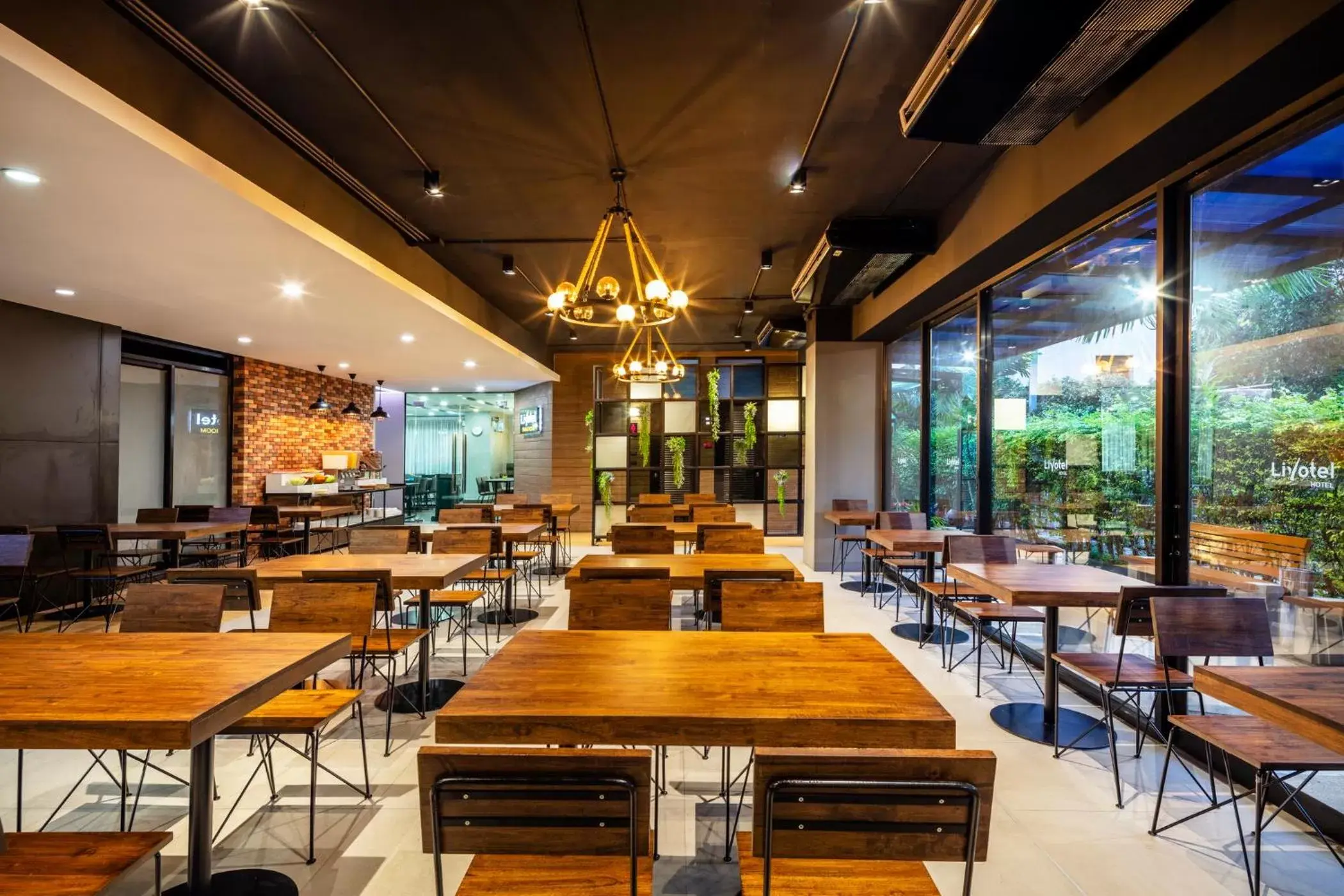 Restaurant/Places to Eat in Livotel Hotel Lat Phrao Bangkok