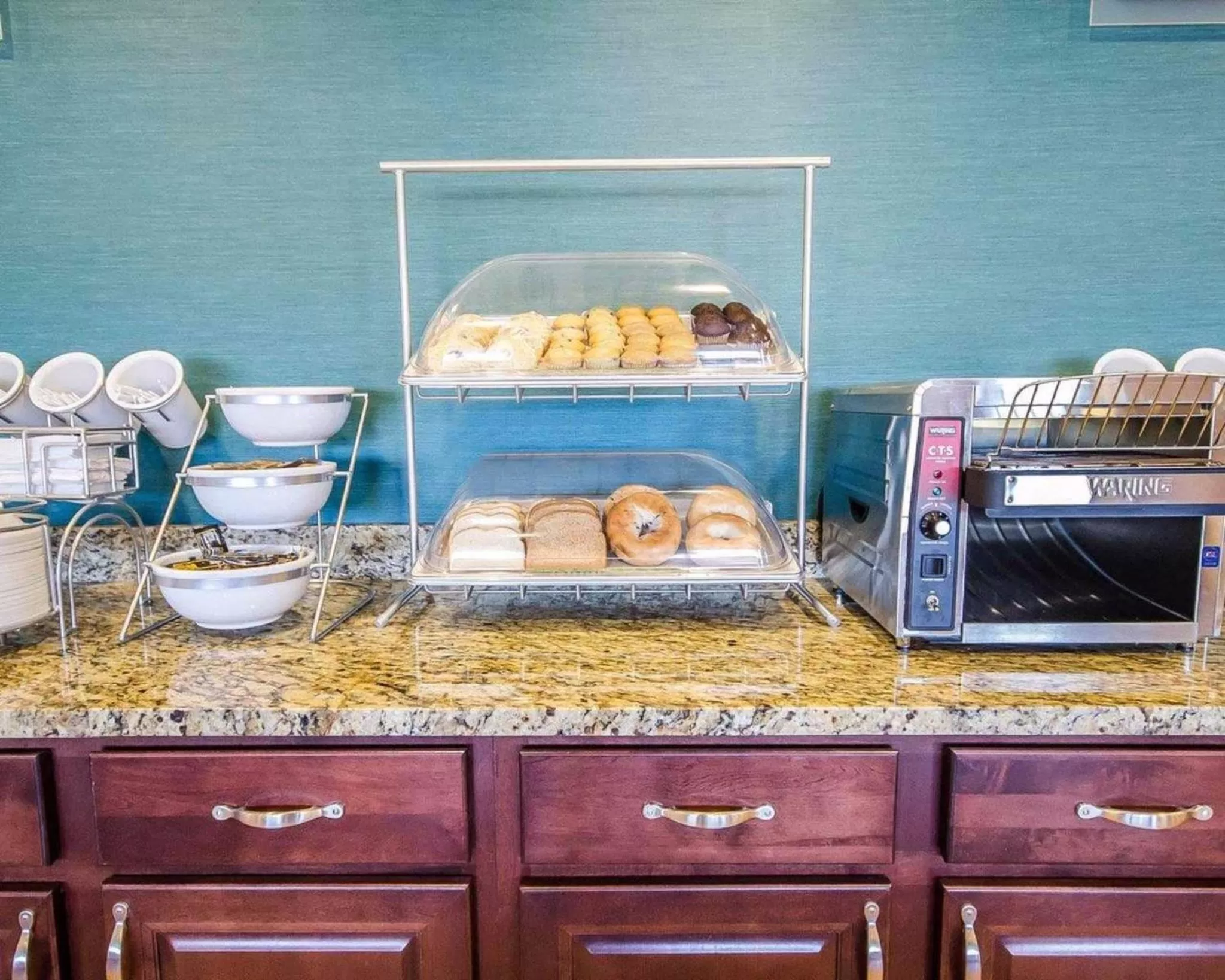 Buffet breakfast in Comfort Inn