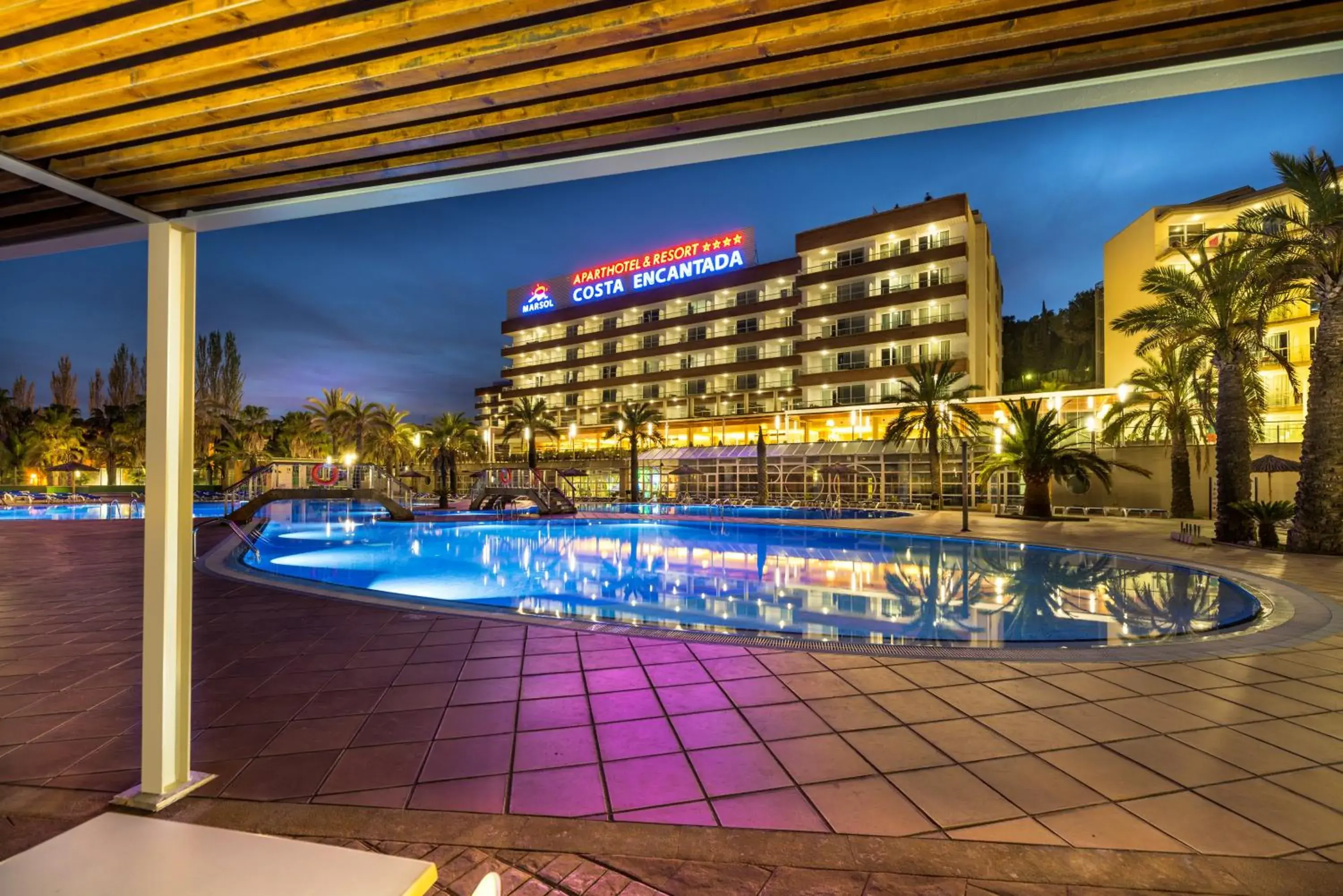 Facade/entrance, Swimming Pool in Aparthotel Costa Encantada